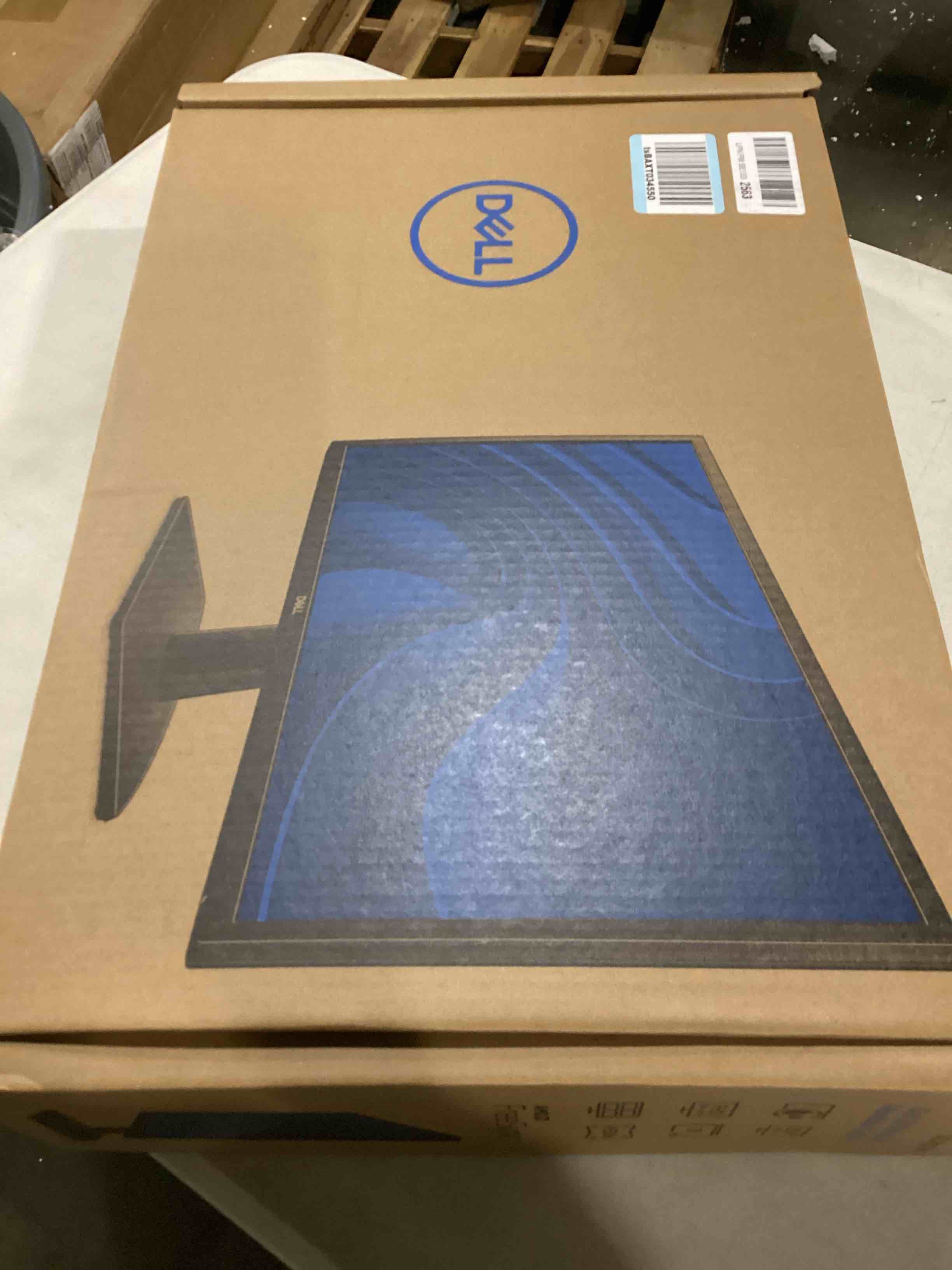https://s3.amazonaws.com/lotting-images-prod/bidfta/BLU6810665_1733424751898.jpeg