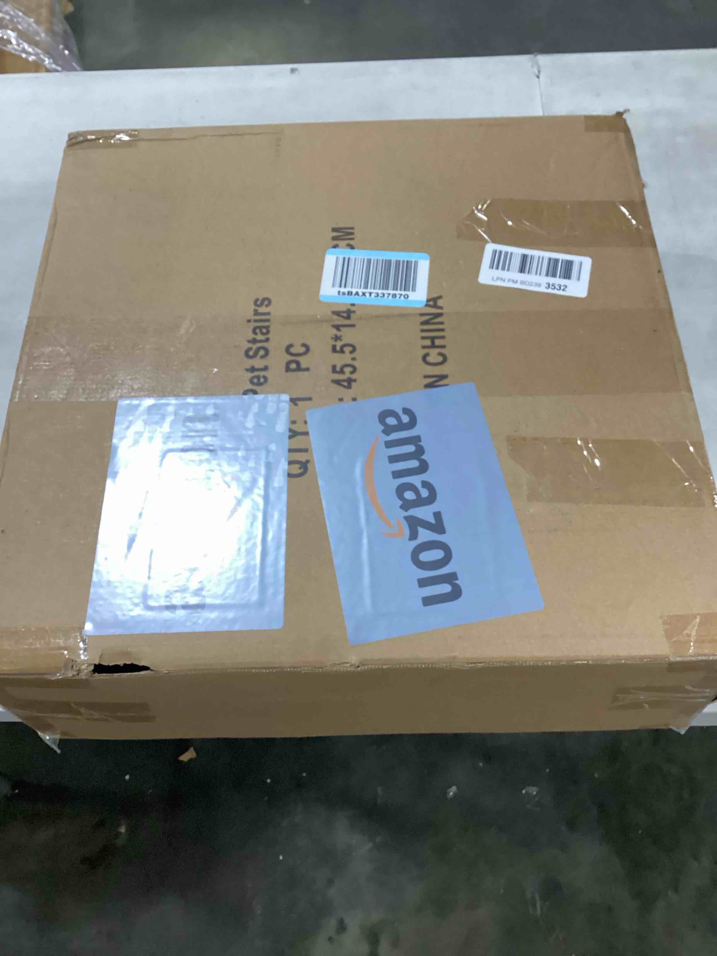 https://s3.amazonaws.com/lotting-images-prod/bidfta/BLU6810708_1733489343324.jpeg