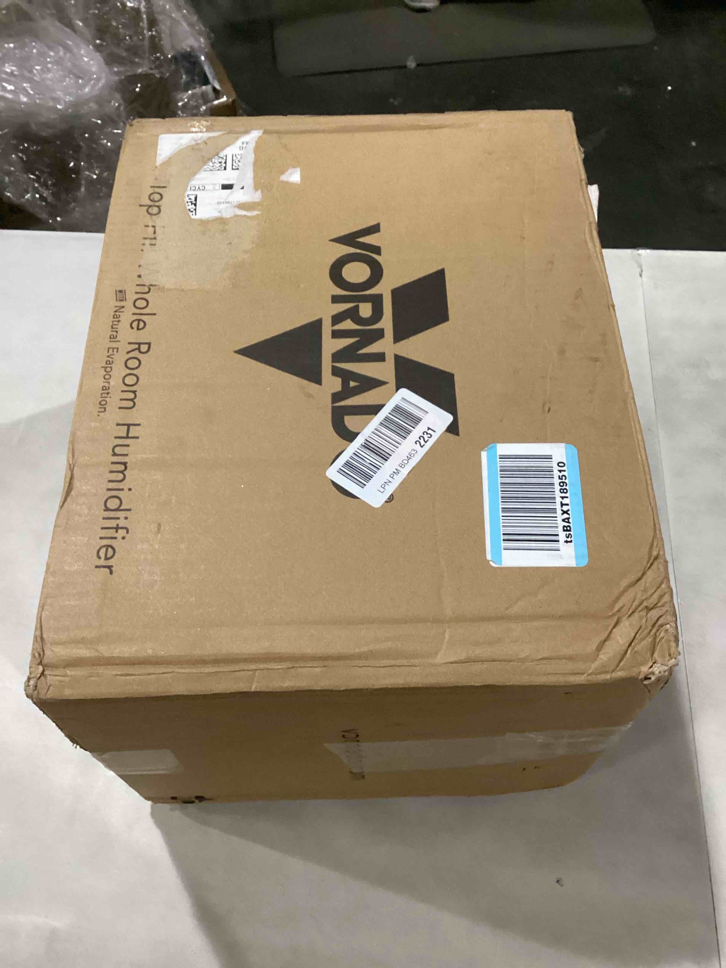 https://s3.amazonaws.com/lotting-images-prod/bidfta/BLU6810823_1733515330128.jpeg