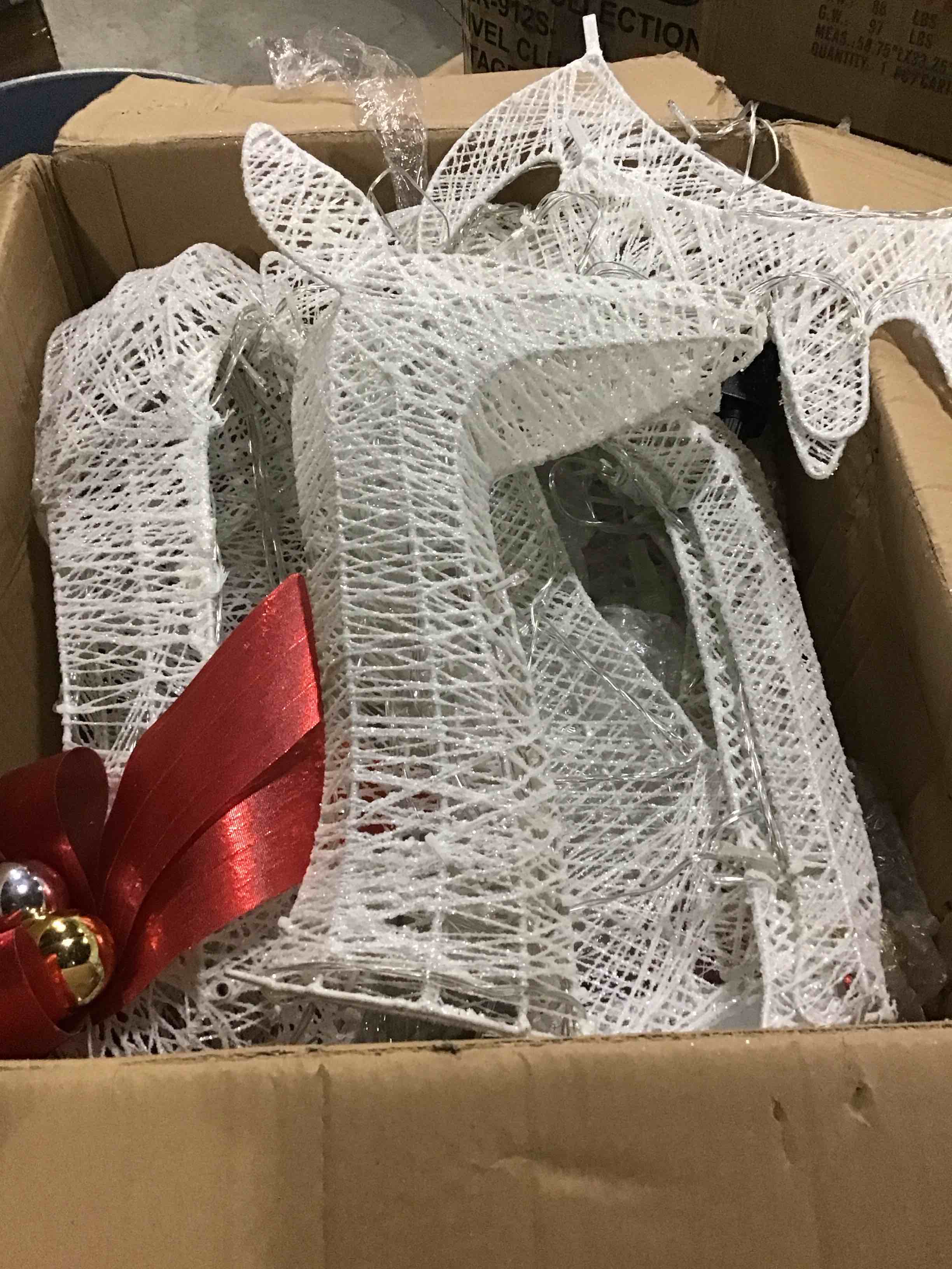 https://s3.amazonaws.com/lotting-images-prod/bidfta/BLU6810899_1733767947013.jpeg