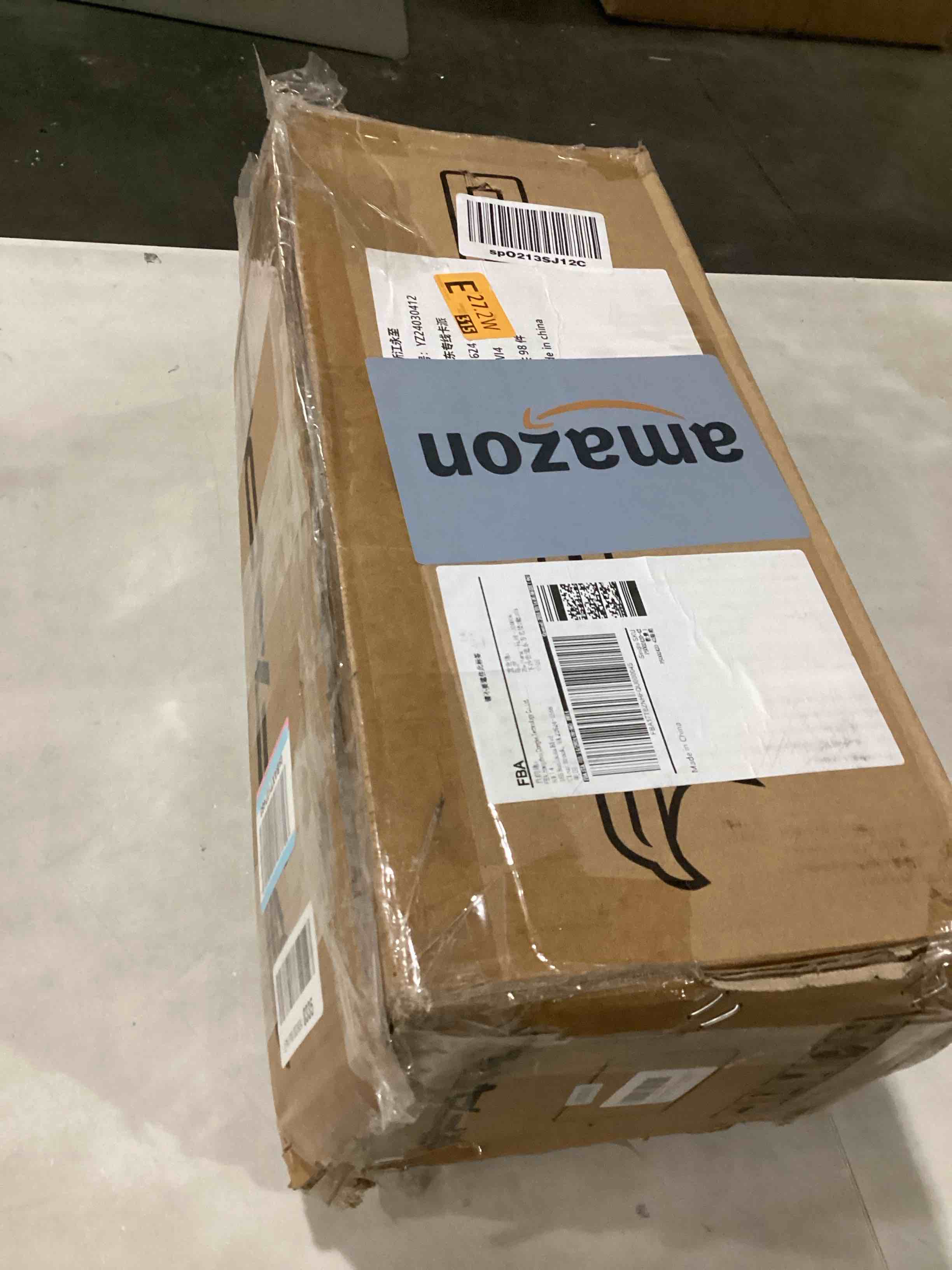 https://s3.amazonaws.com/lotting-images-prod/bidfta/BLU6811079_1734007064009.jpeg