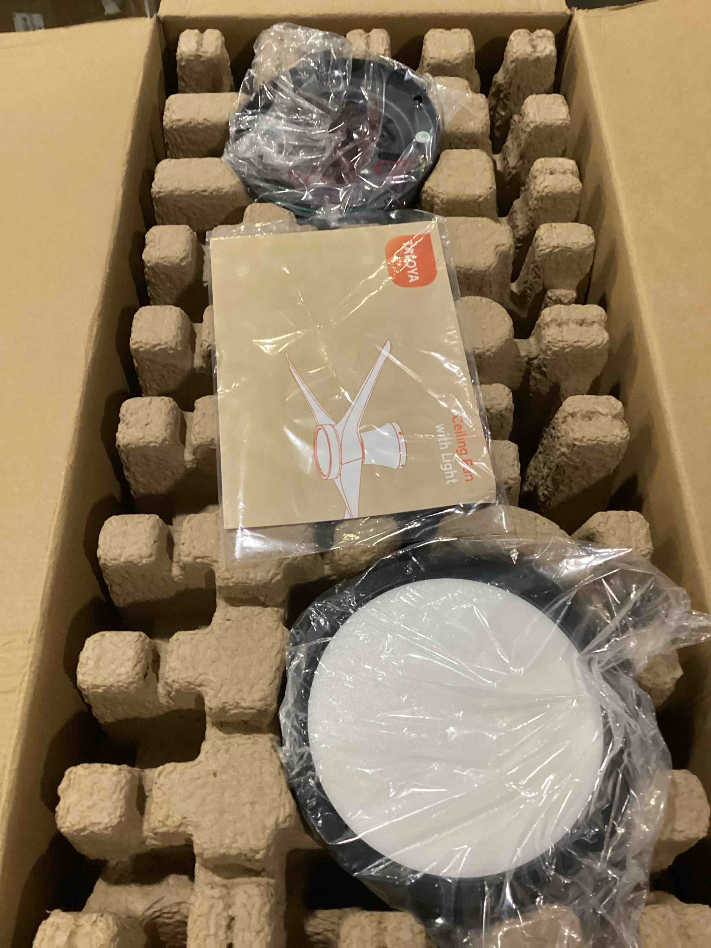 https://s3.amazonaws.com/lotting-images-prod/bidfta/BLU6811275_1734117612170.jpeg