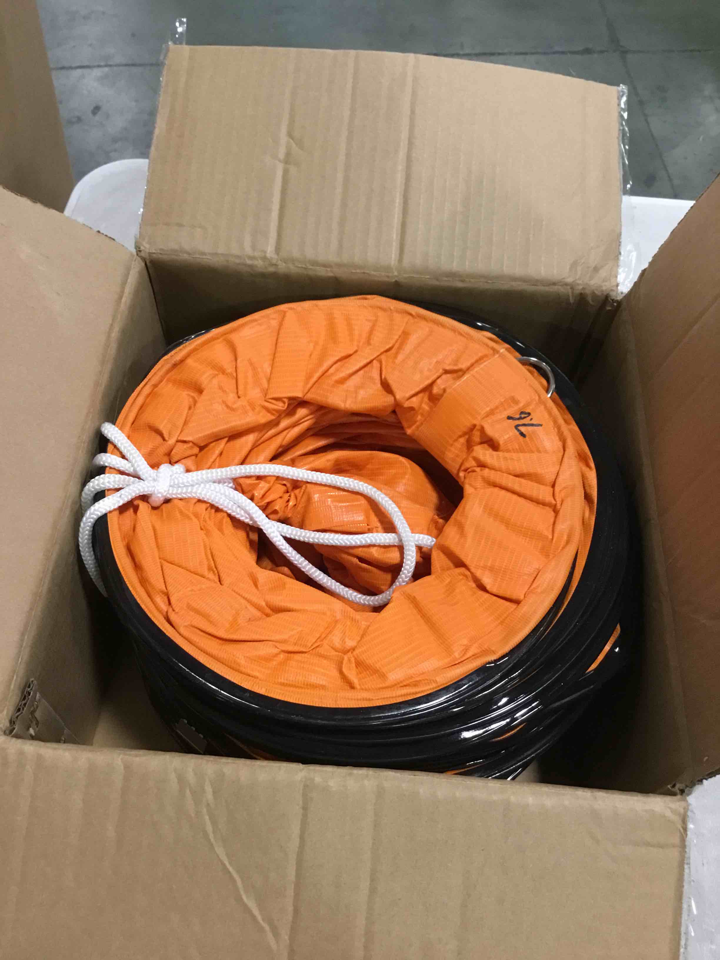 https://s3.amazonaws.com/lotting-images-prod/bidfta/BLU6812774_1720537301514.jpeg