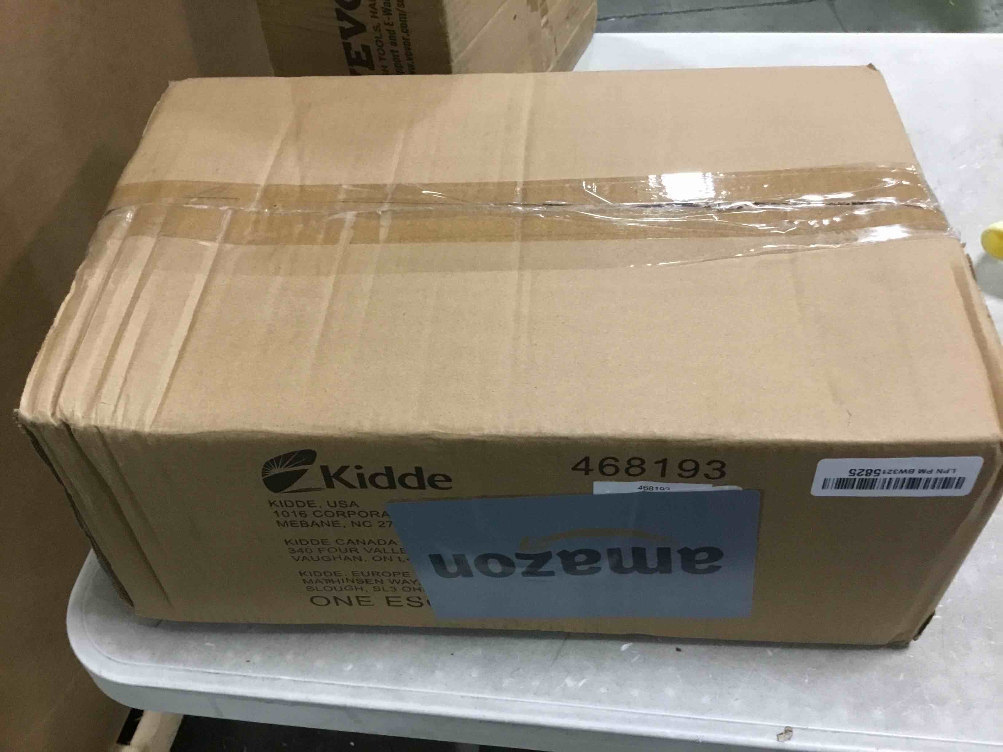https://s3.amazonaws.com/lotting-images-prod/bidfta/BLU6812776_1720537362885.jpeg