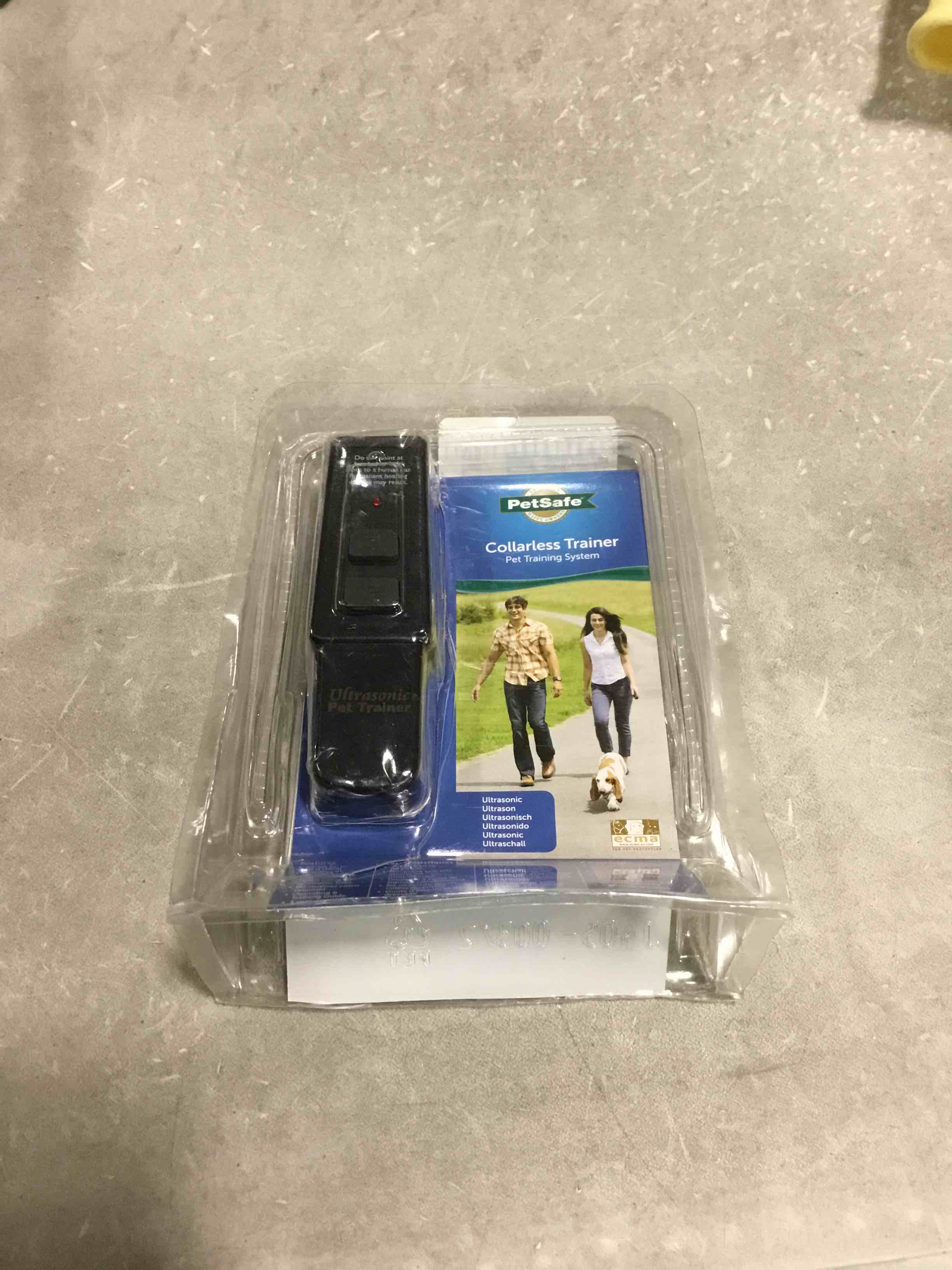 https://s3.amazonaws.com/lotting-images-prod/bidfta/BLU6812799_1720538872247.jpeg