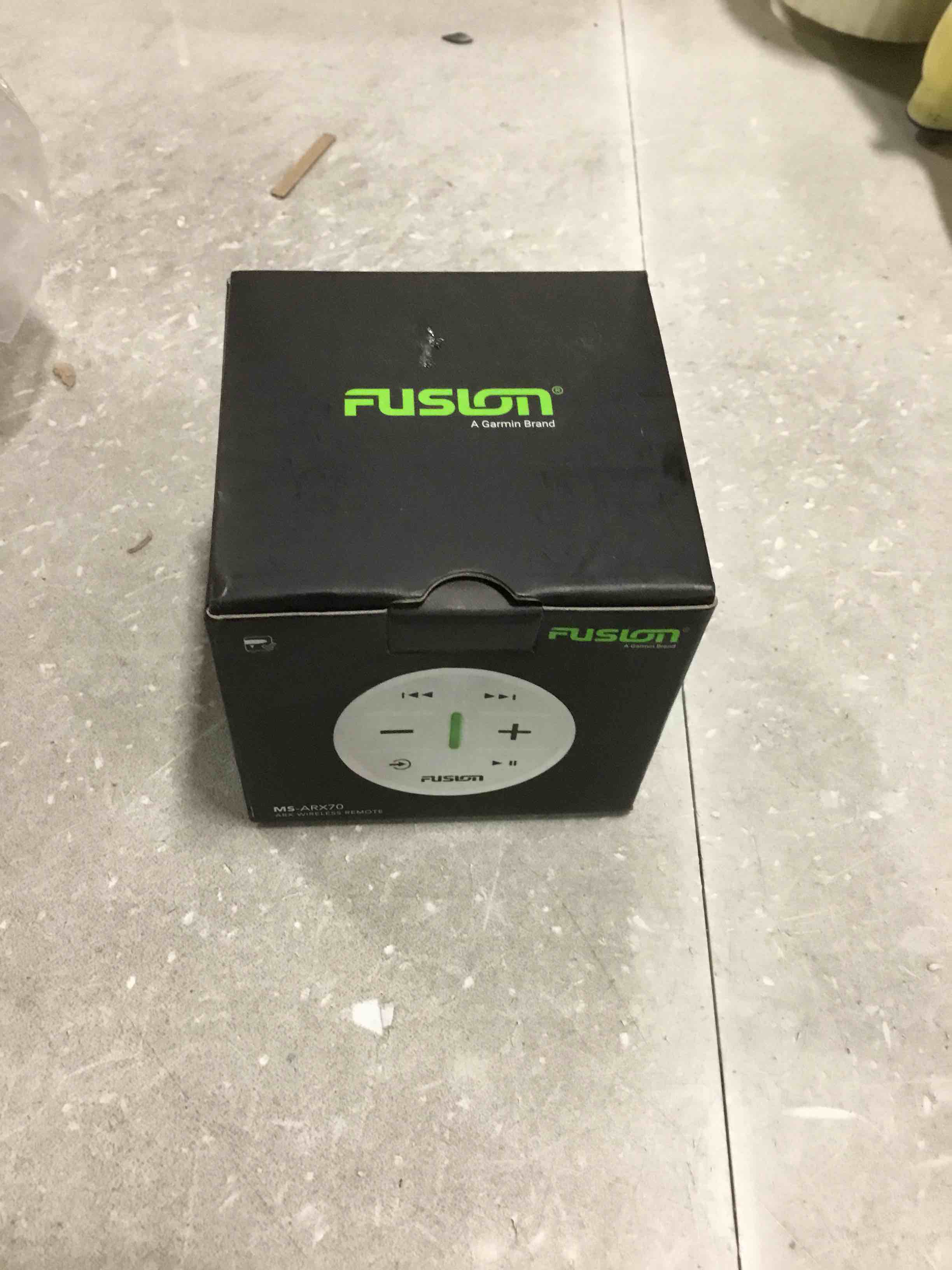 https://s3.amazonaws.com/lotting-images-prod/bidfta/BLU6812899_1720550255385.jpeg