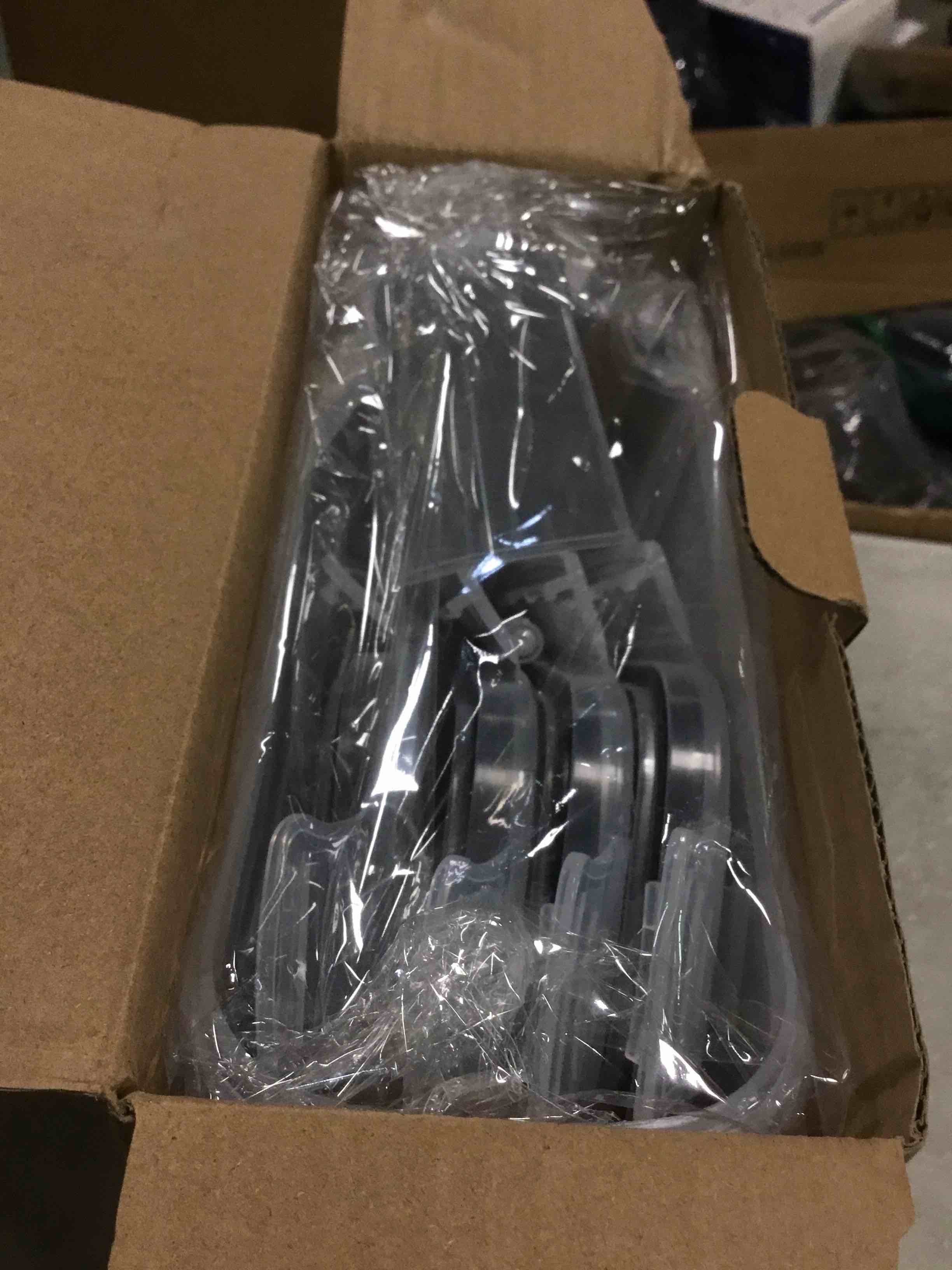 https://s3.amazonaws.com/lotting-images-prod/bidfta/BLU6813351_1720640497692.jpeg