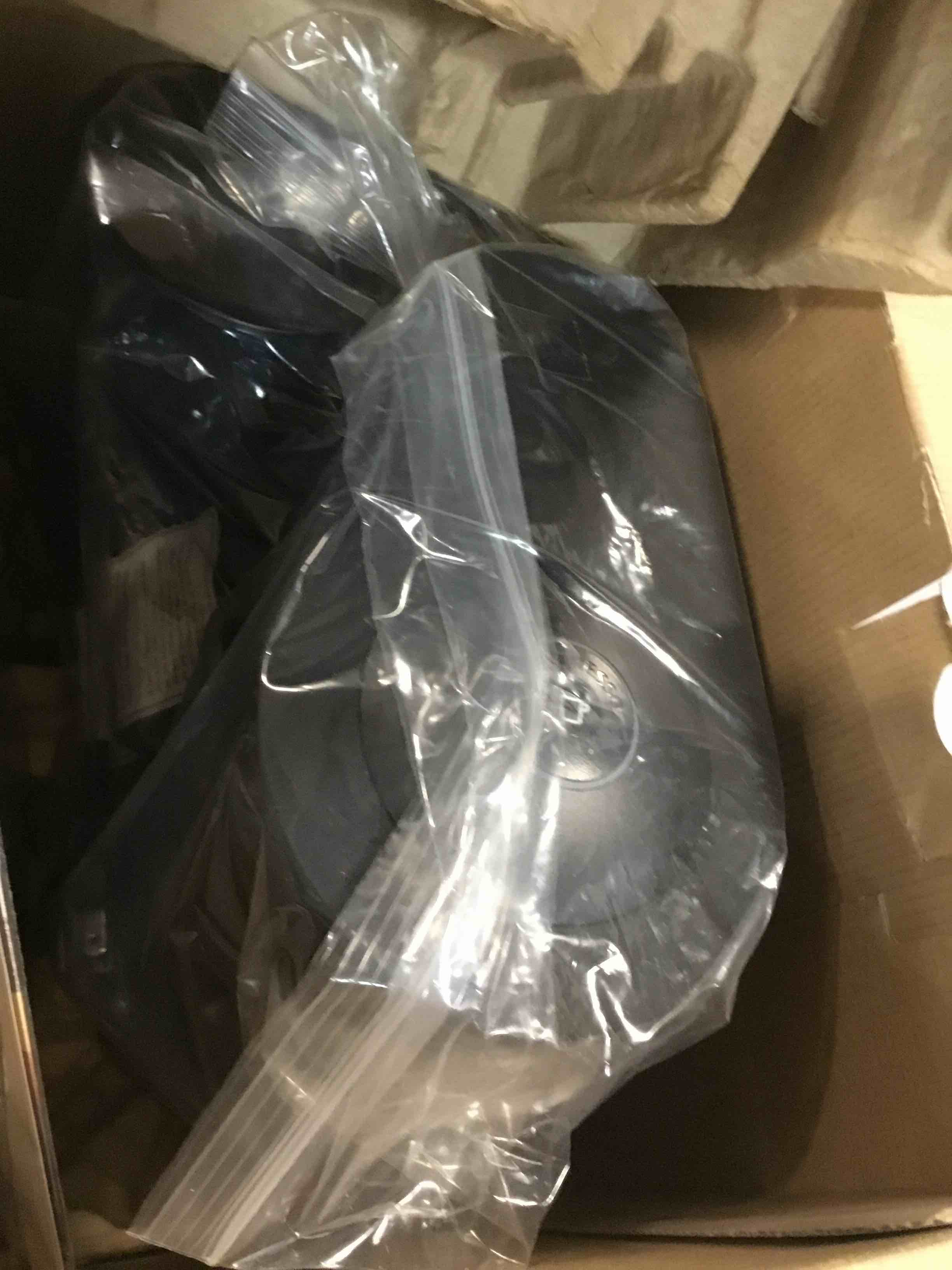 https://s3.amazonaws.com/lotting-images-prod/bidfta/BLU6813593_1720723819633.jpeg