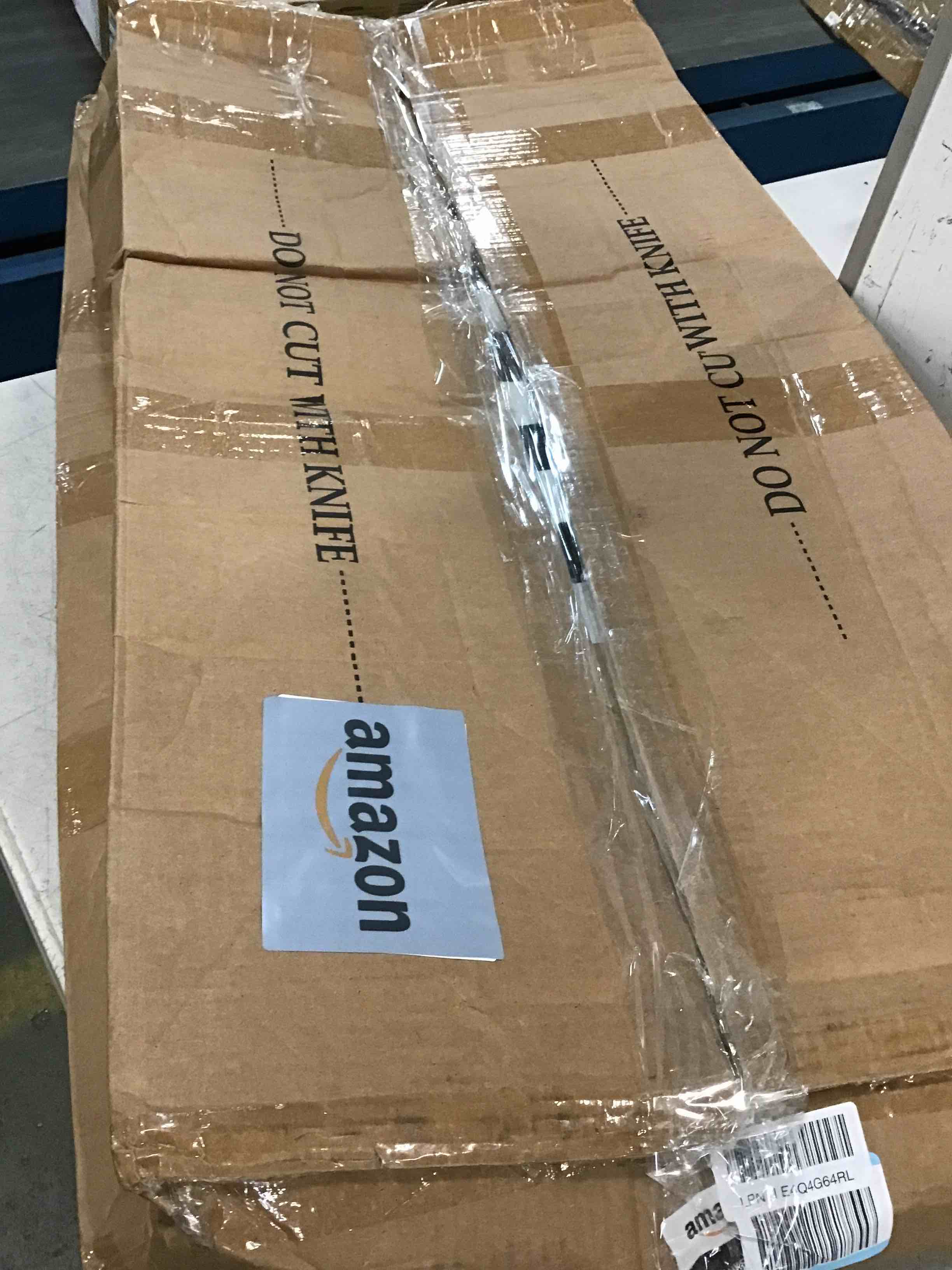 https://s3.amazonaws.com/lotting-images-prod/bidfta/BLU6813833_1720735882192.jpeg