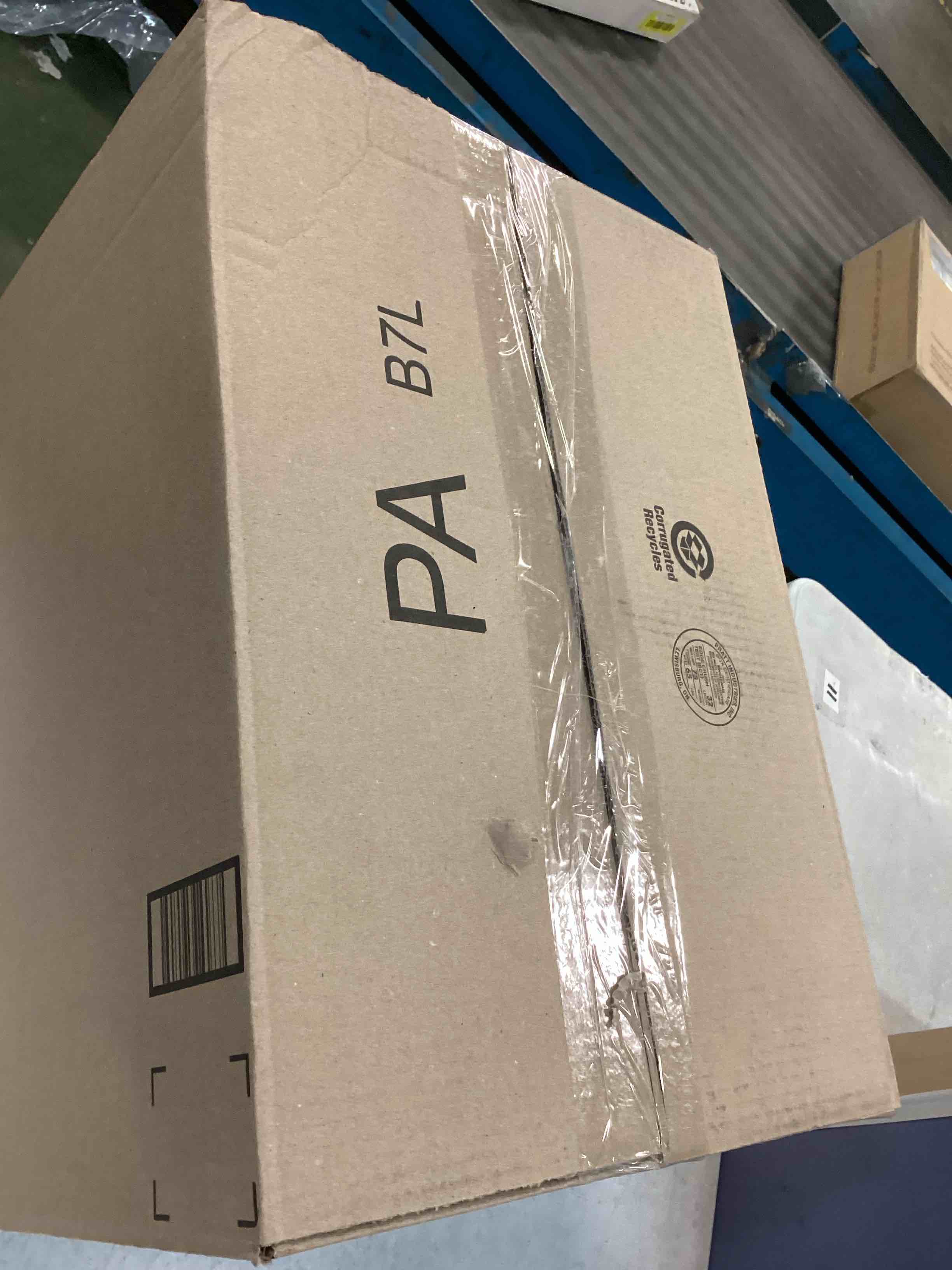 https://s3.amazonaws.com/lotting-images-prod/bidfta/BLU6814513_1721136641266.jpeg