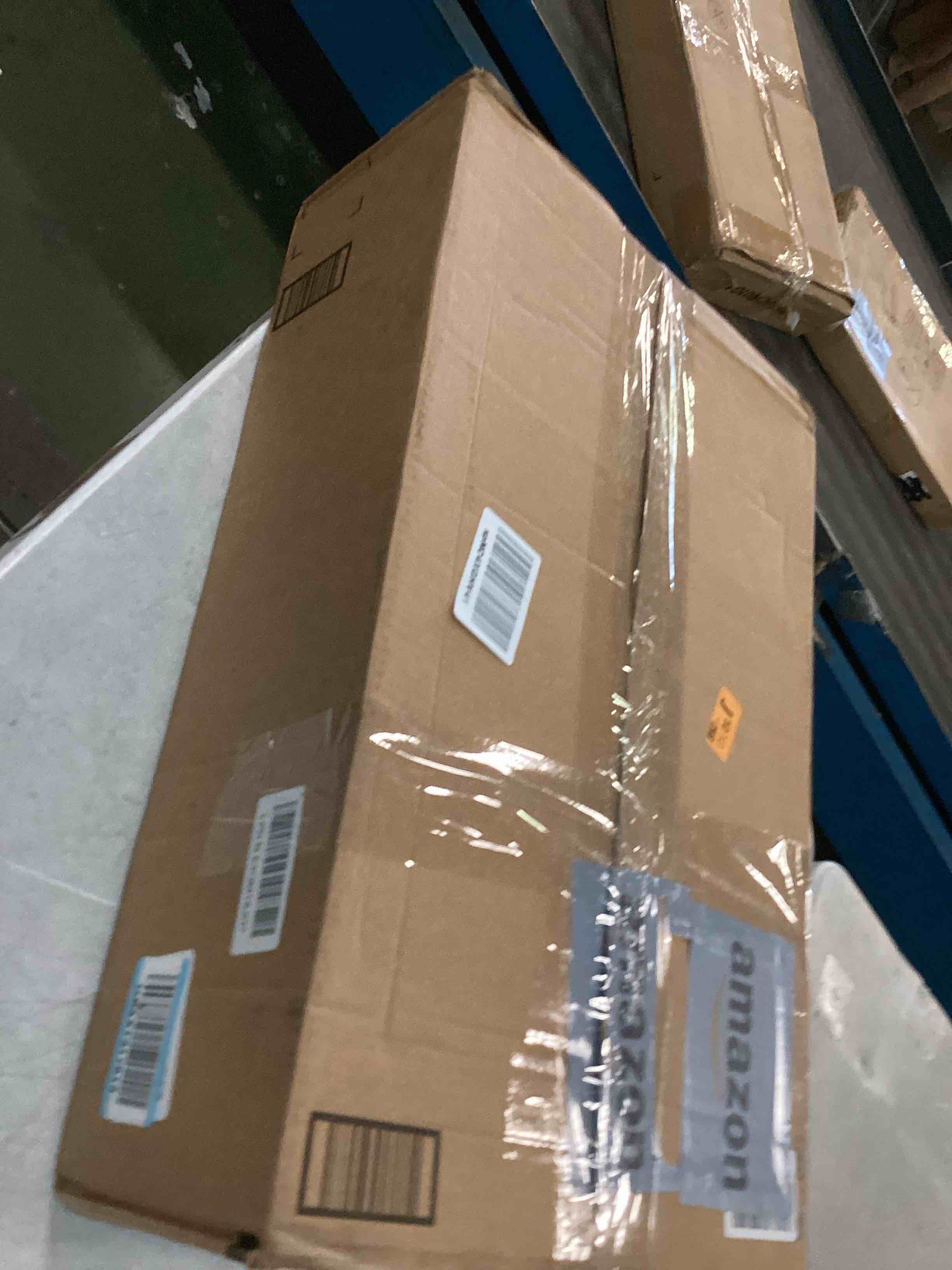 https://s3.amazonaws.com/lotting-images-prod/bidfta/BLU6814564_1721143569135.jpeg