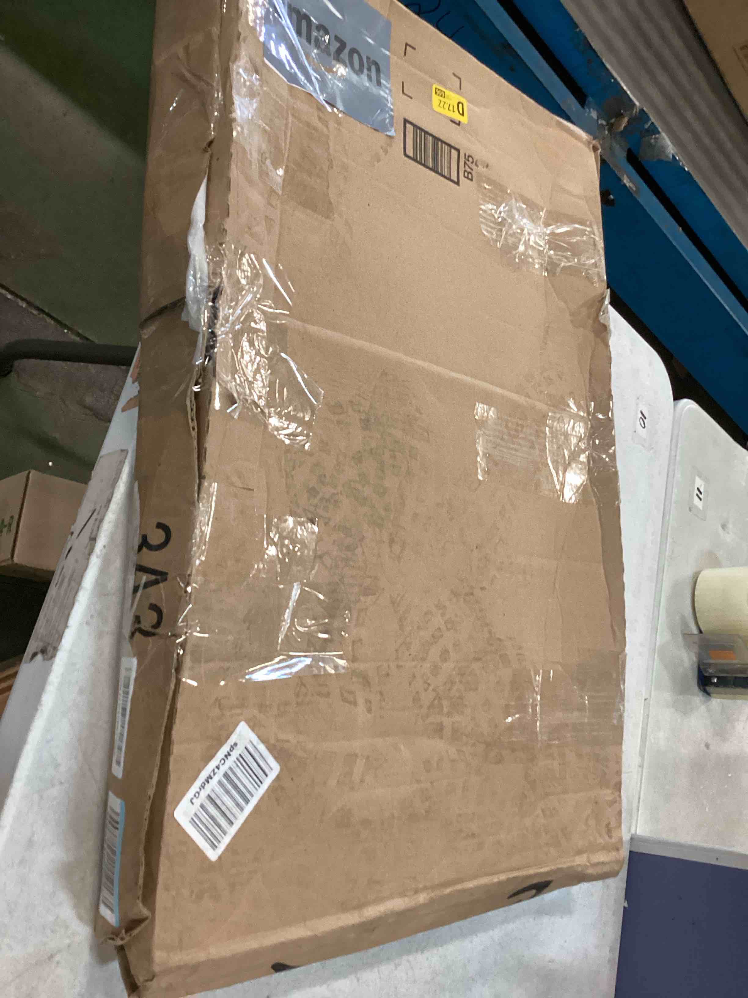 https://s3.amazonaws.com/lotting-images-prod/bidfta/BLU6814579_1721144839114.jpeg