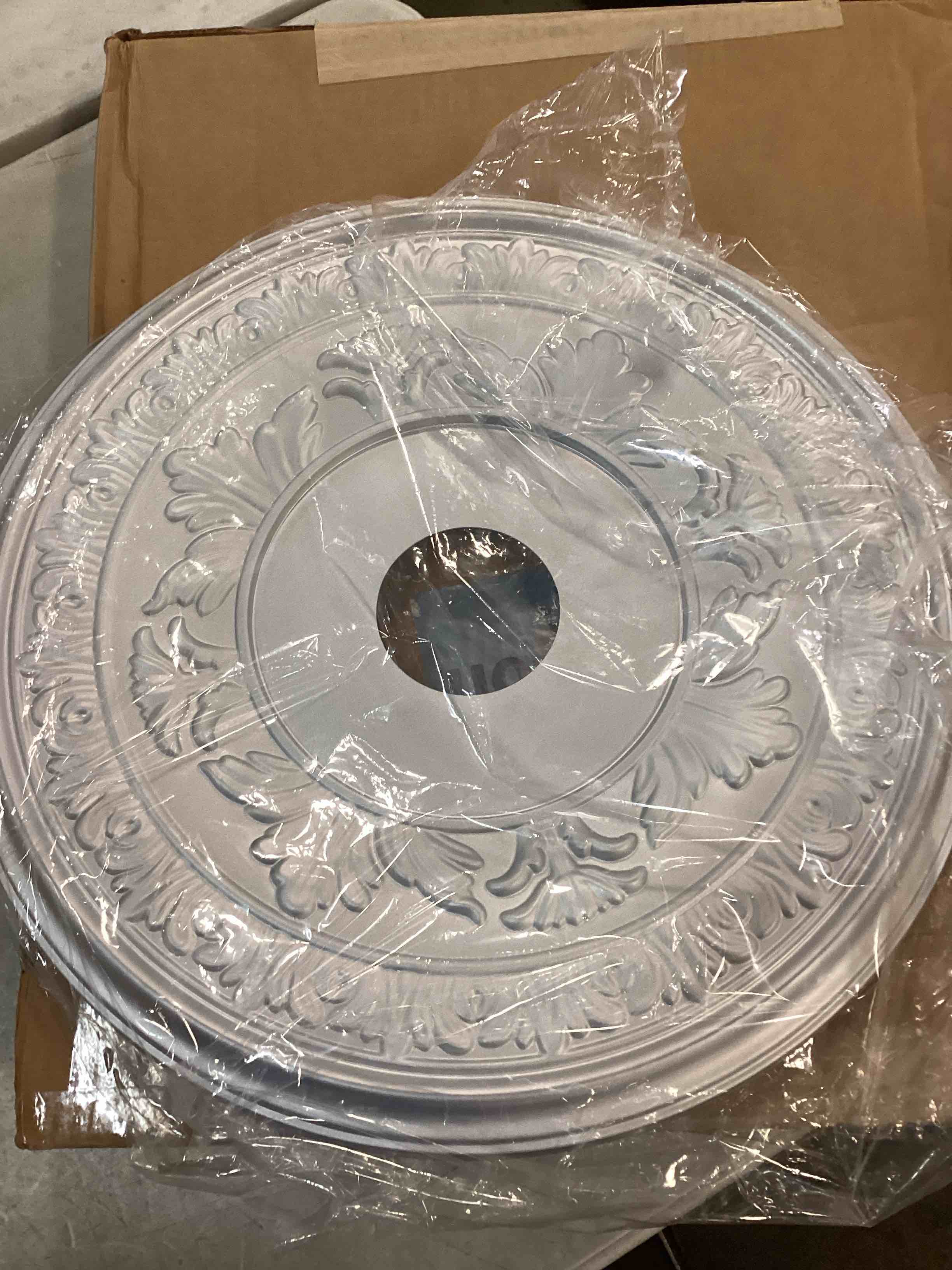https://s3.amazonaws.com/lotting-images-prod/bidfta/BLU6814911_1721660040864.jpeg