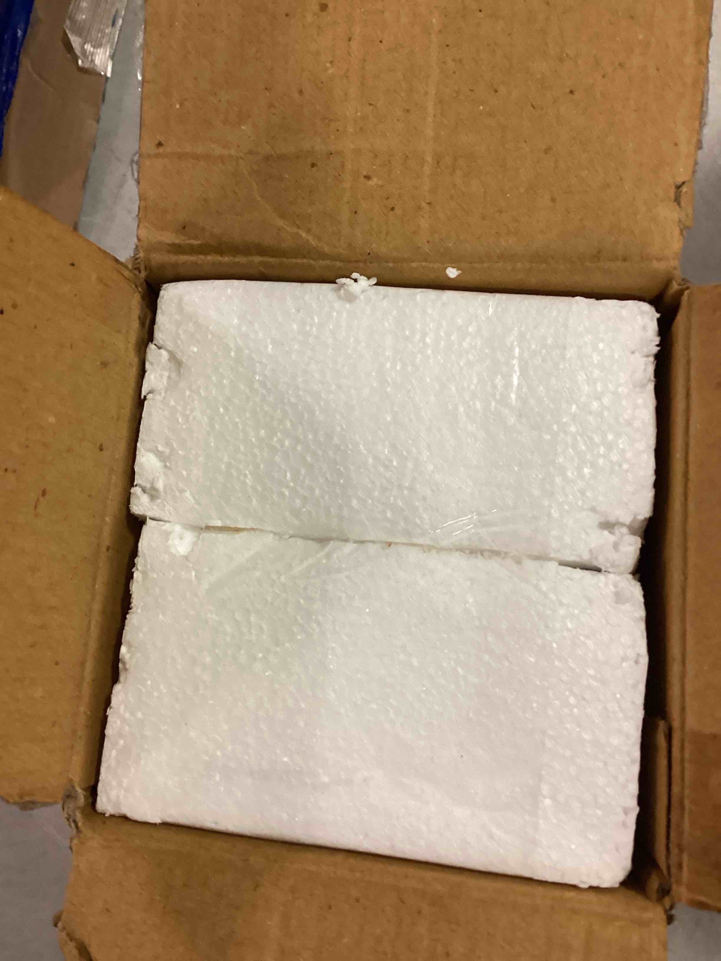 https://s3.amazonaws.com/lotting-images-prod/bidfta/BLU6815158_1720584893915.jpeg