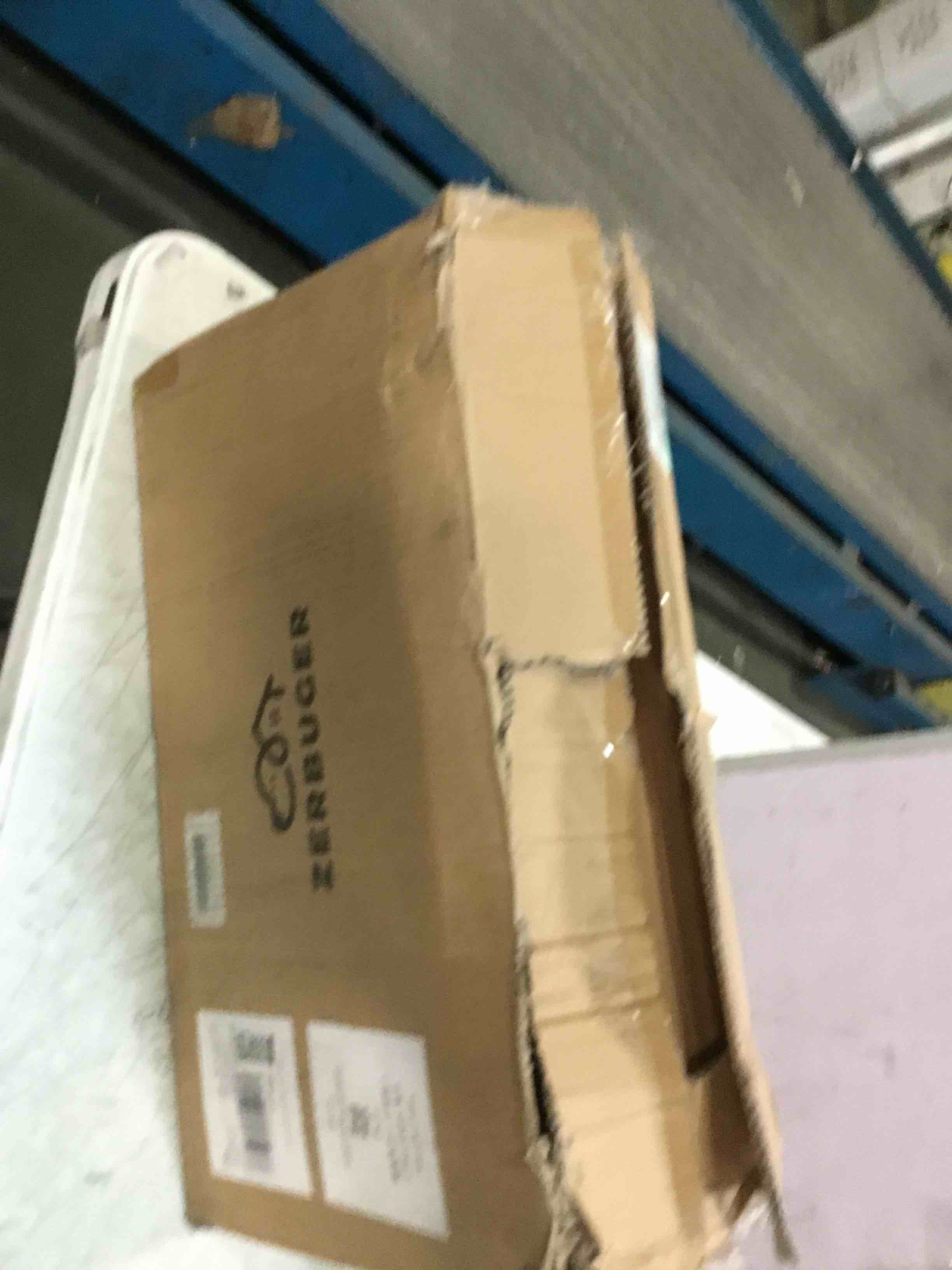 https://s3.amazonaws.com/lotting-images-prod/bidfta/BLU6815297_1720654827068.jpeg