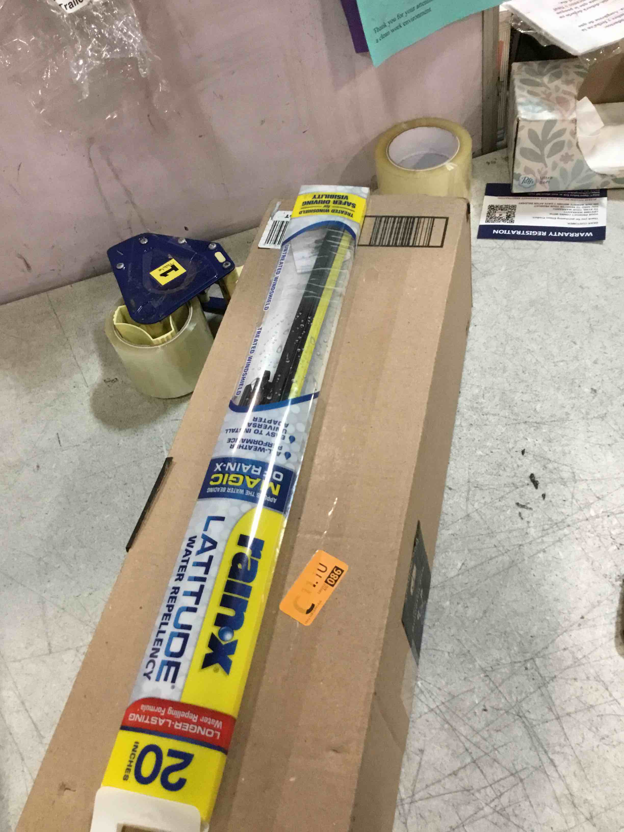 https://s3.amazonaws.com/lotting-images-prod/bidfta/BLU6815359_1720666363145.jpeg