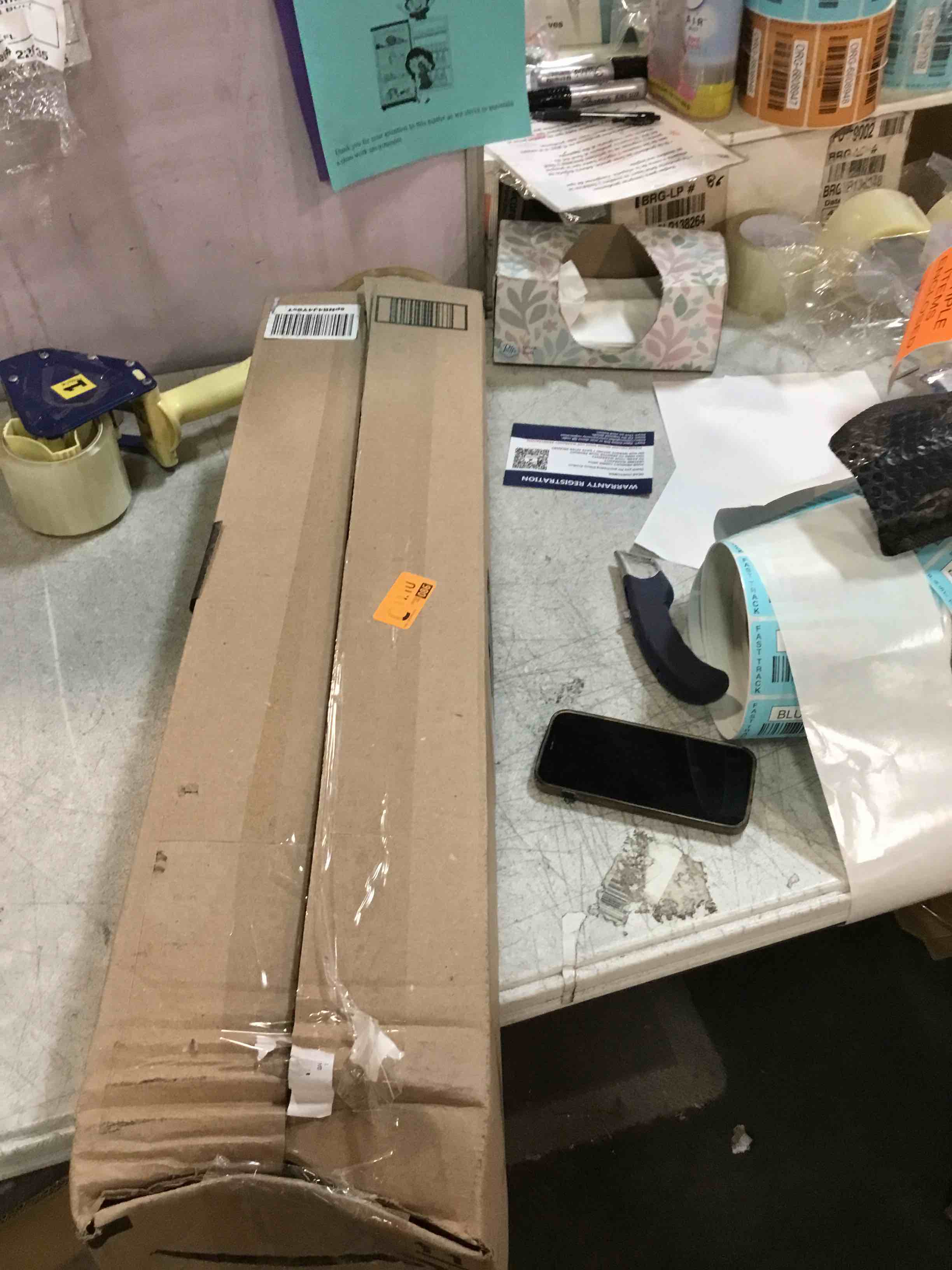 https://s3.amazonaws.com/lotting-images-prod/bidfta/BLU6815359_1720666374837.jpeg