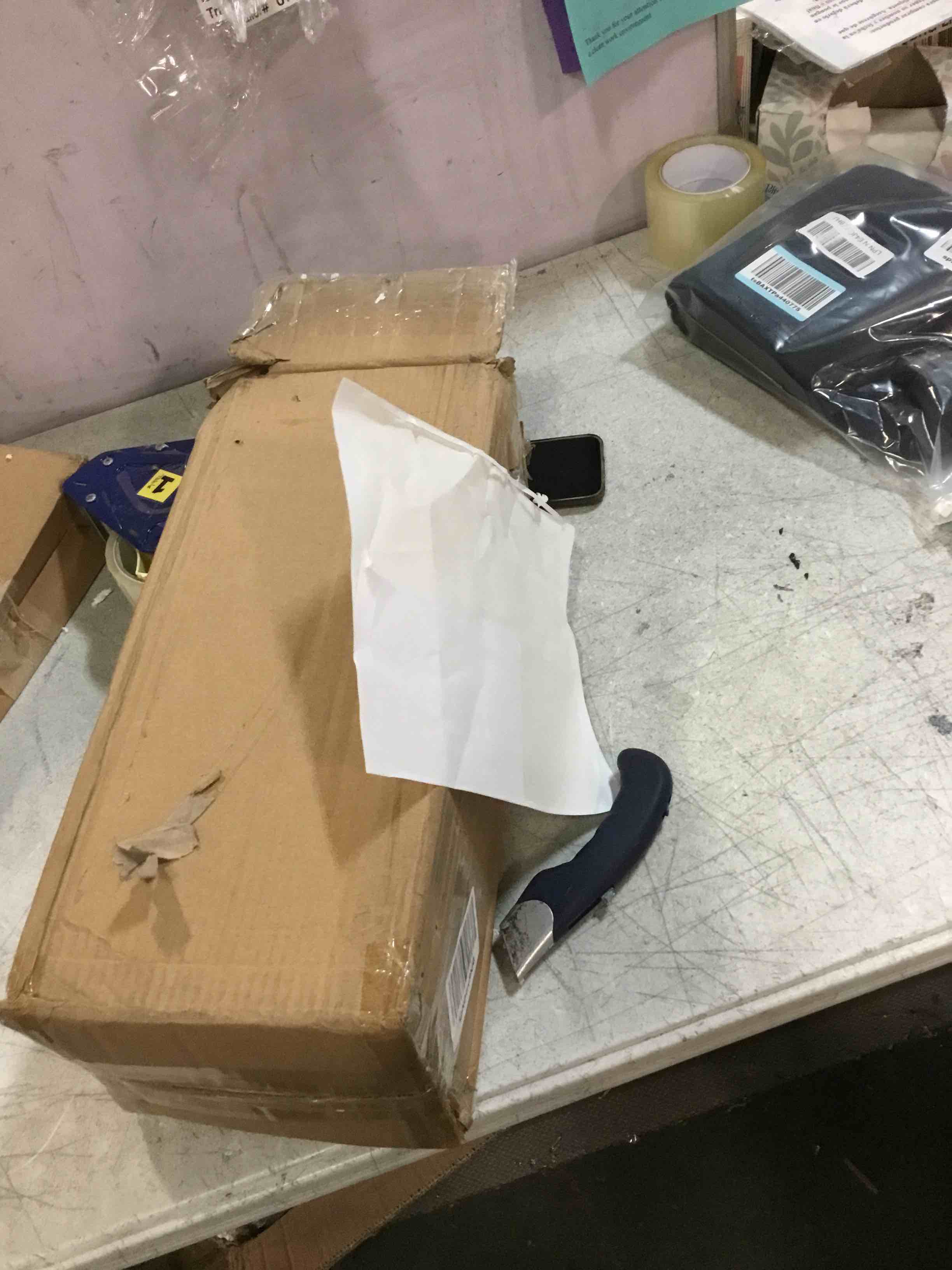 https://s3.amazonaws.com/lotting-images-prod/bidfta/BLU6815372_1720669216112.jpeg