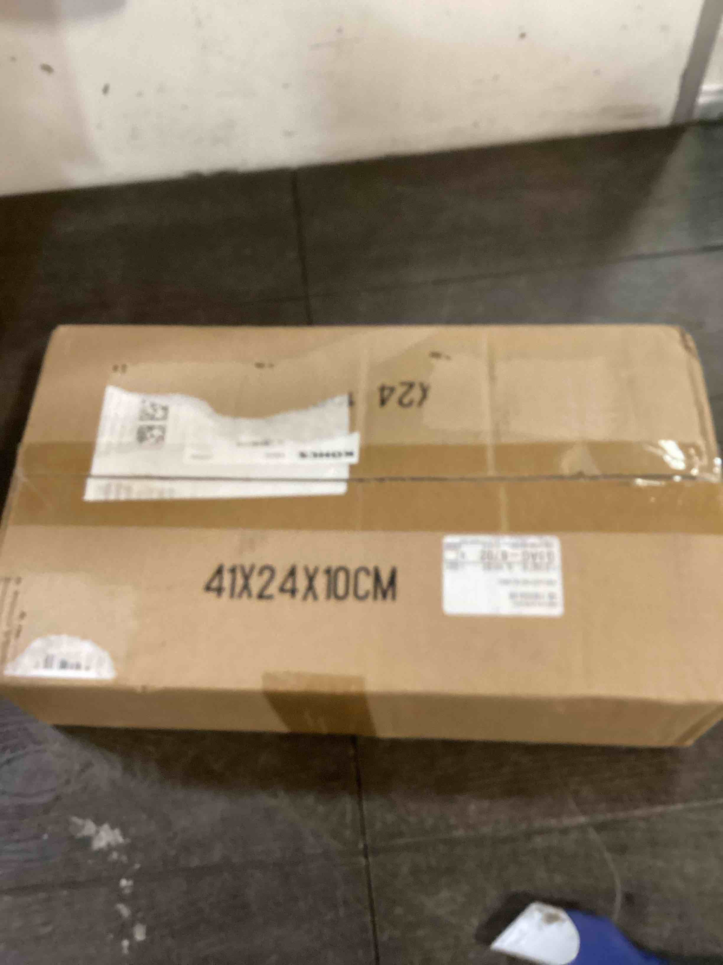 https://s3.amazonaws.com/lotting-images-prod/bidfta/BLU6815806_1721254092172.jpeg