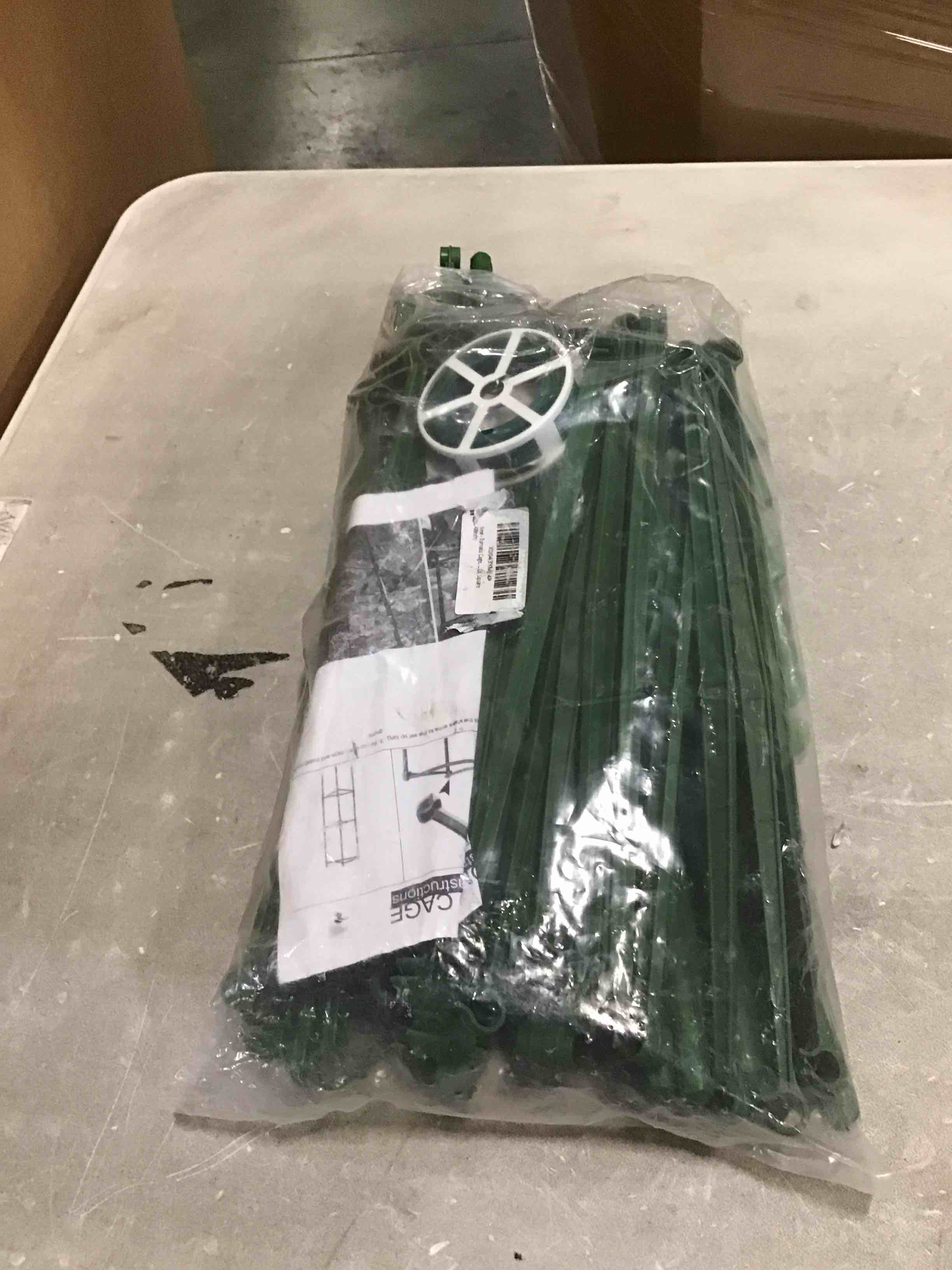 https://s3.amazonaws.com/lotting-images-prod/bidfta/BLU6816682_1720710966425.jpeg