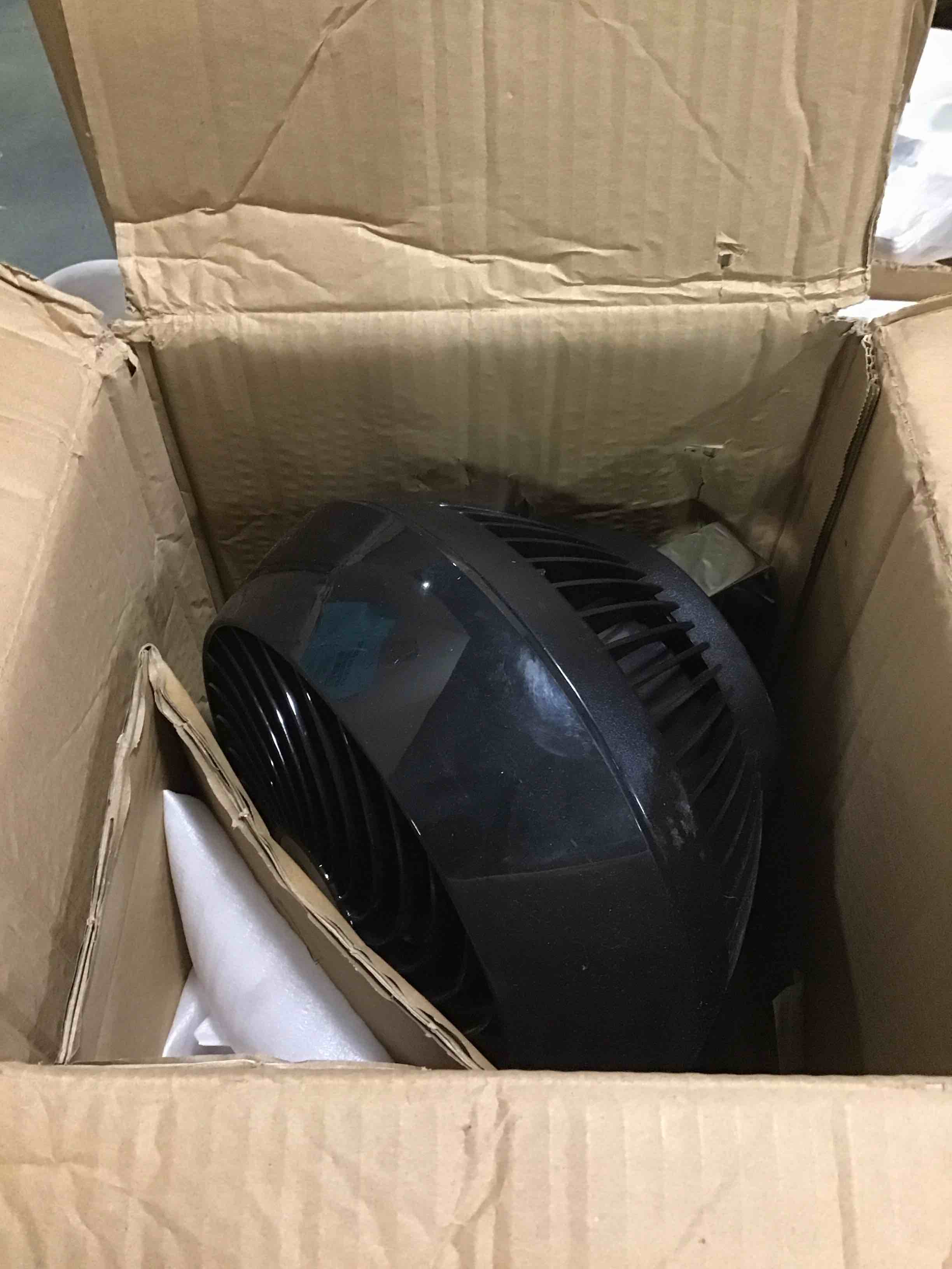 https://s3.amazonaws.com/lotting-images-prod/bidfta/BLU6816756_1720725842168.jpeg