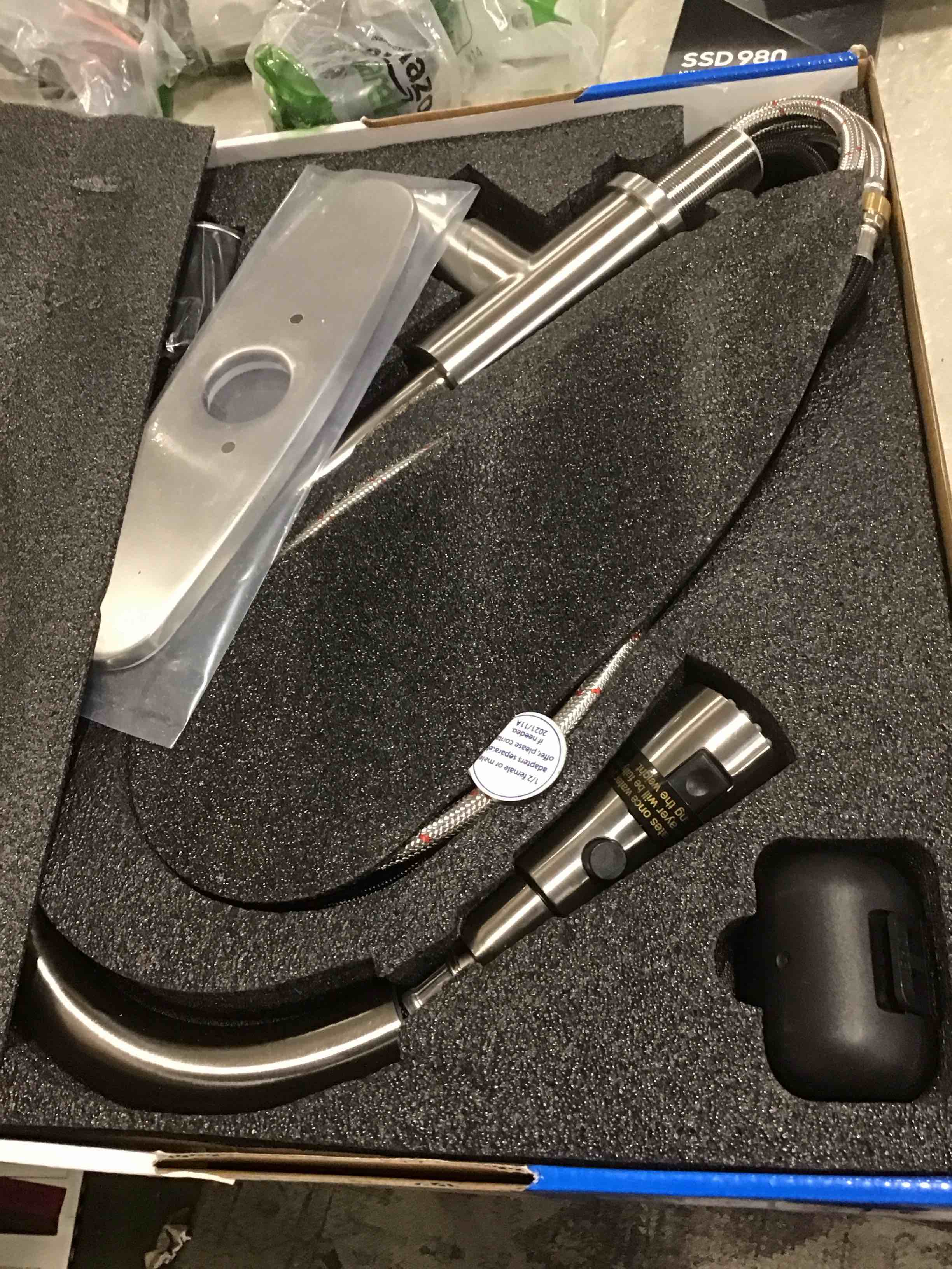 https://s3.amazonaws.com/lotting-images-prod/bidfta/BLU6816876_1720794202275.jpeg