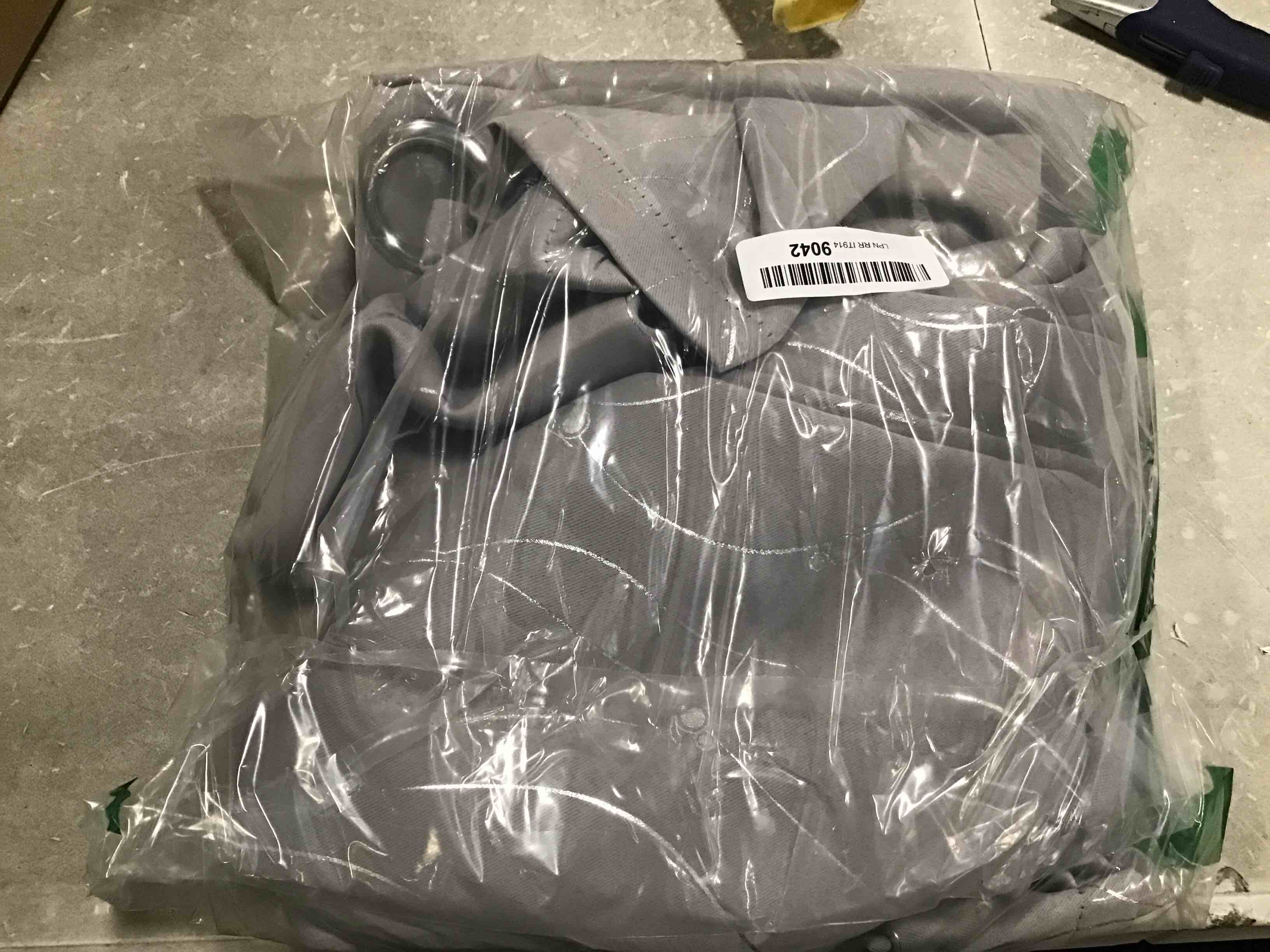 https://s3.amazonaws.com/lotting-images-prod/bidfta/BLU6817100_1721057845587.jpeg