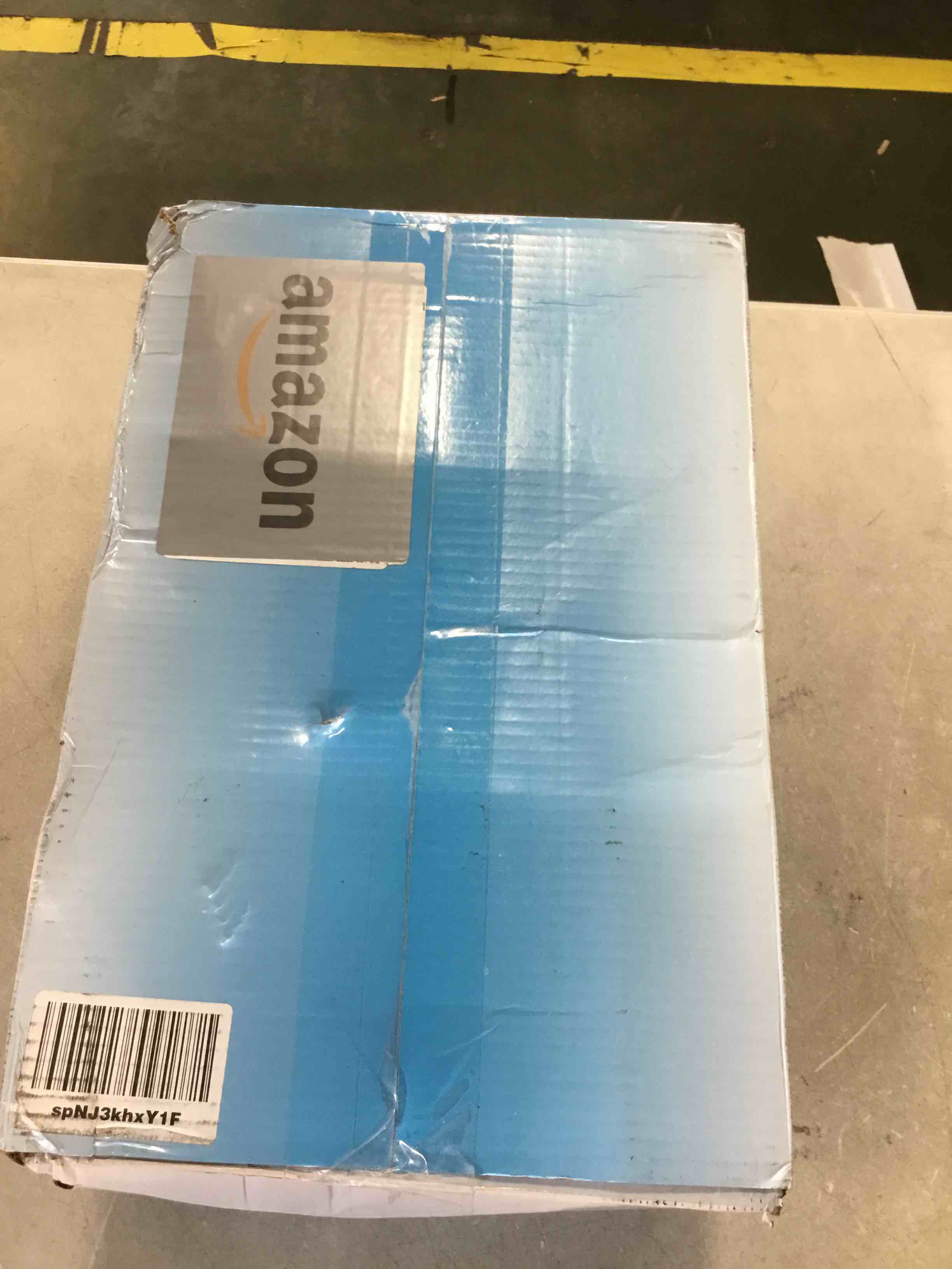 https://s3.amazonaws.com/lotting-images-prod/bidfta/BLU6818106_1720636890500.jpeg