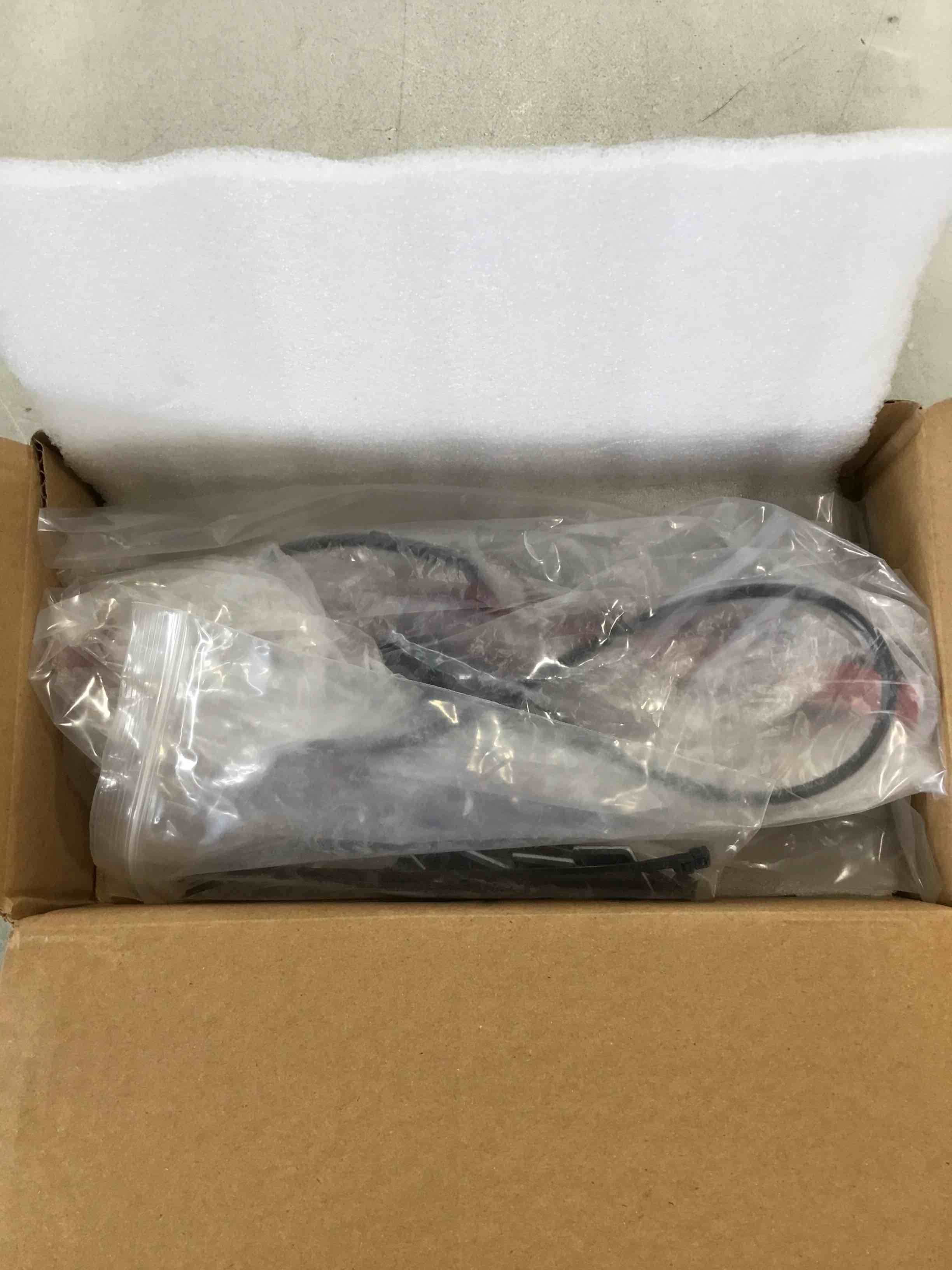 https://s3.amazonaws.com/lotting-images-prod/bidfta/BLU6818363_1720812211652.jpeg