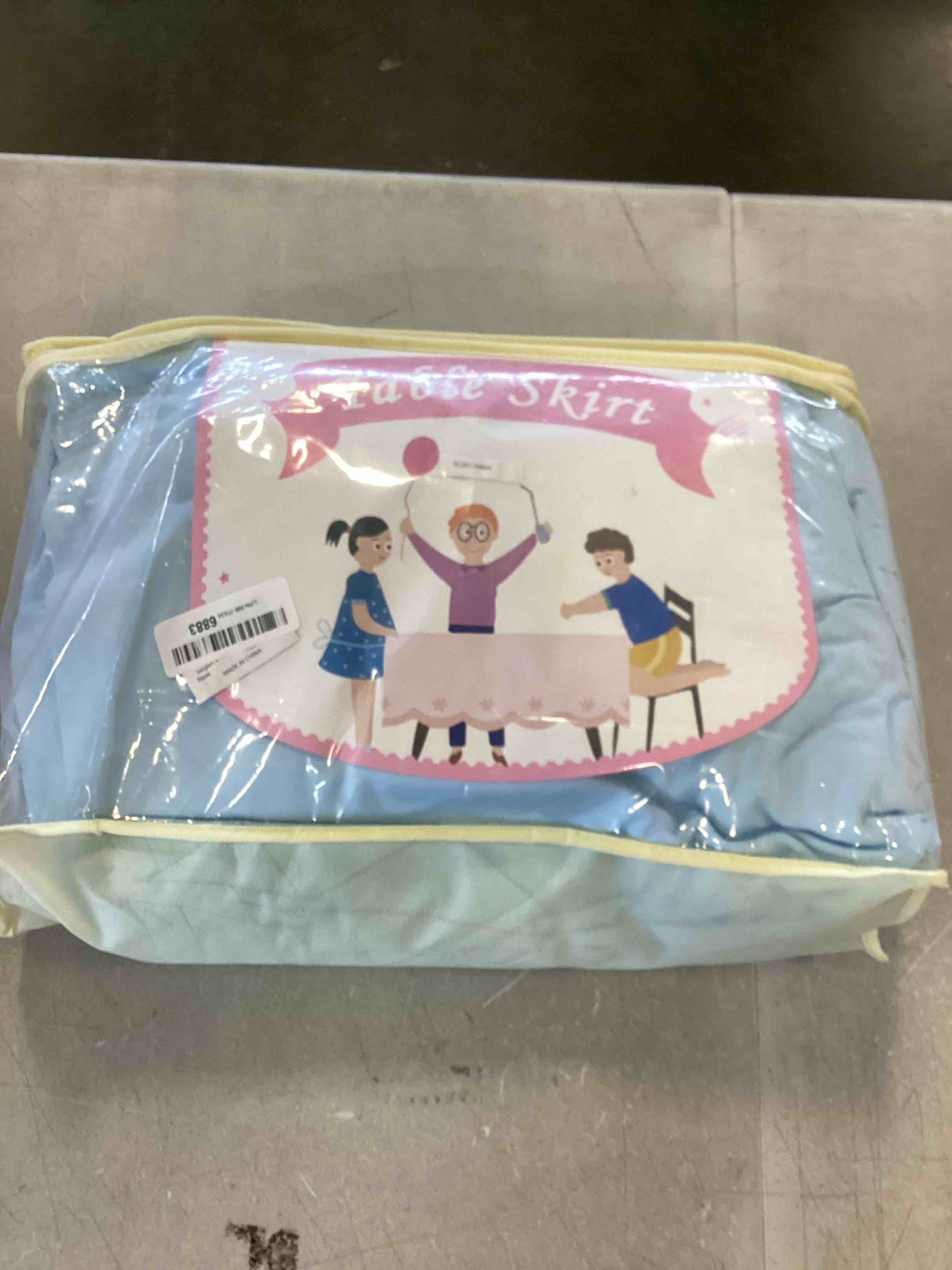 https://s3.amazonaws.com/lotting-images-prod/bidfta/BLU6818783_1721158243942.jpeg