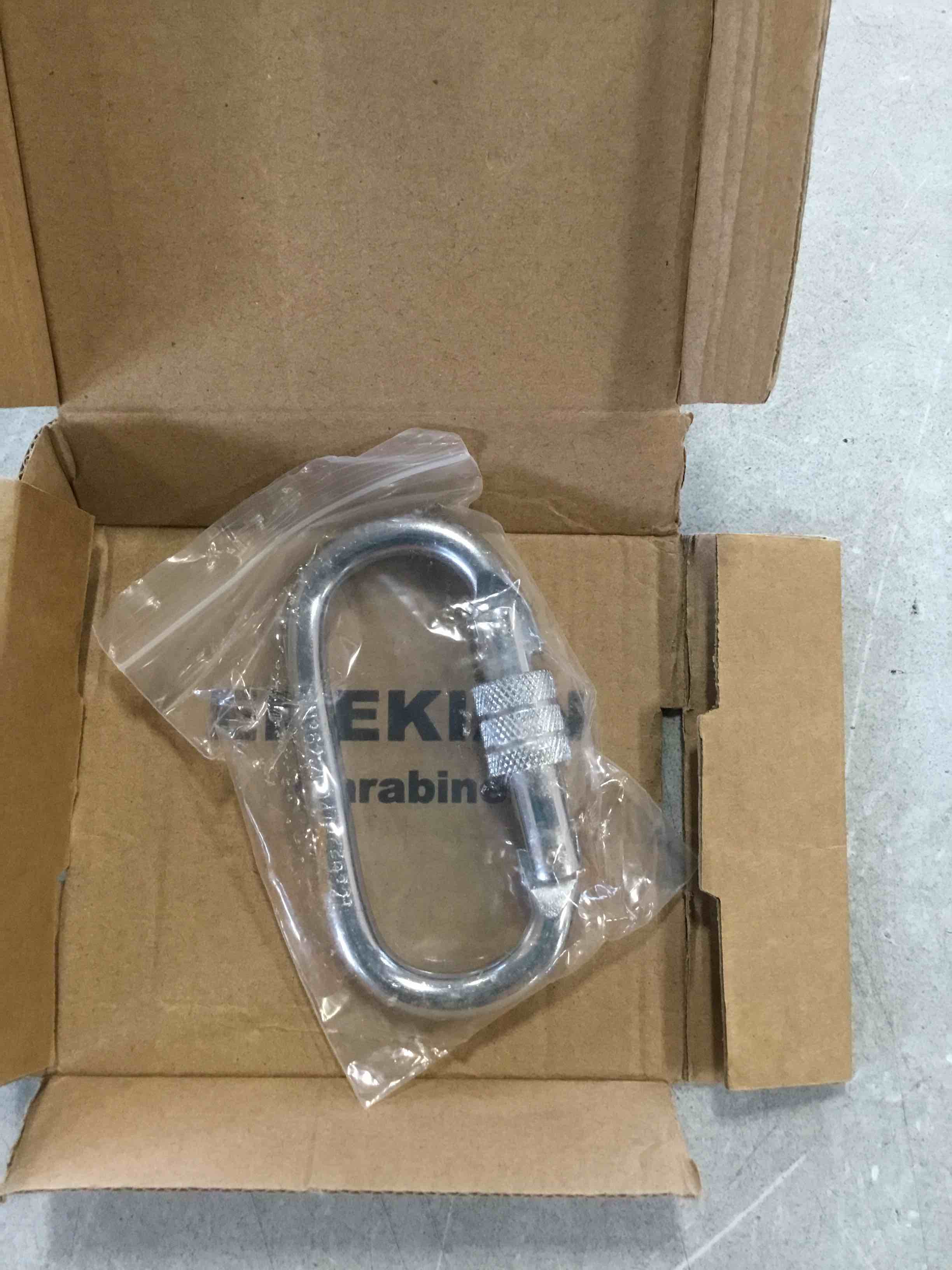 https://s3.amazonaws.com/lotting-images-prod/bidfta/BLU6819010_1721242404450.jpeg