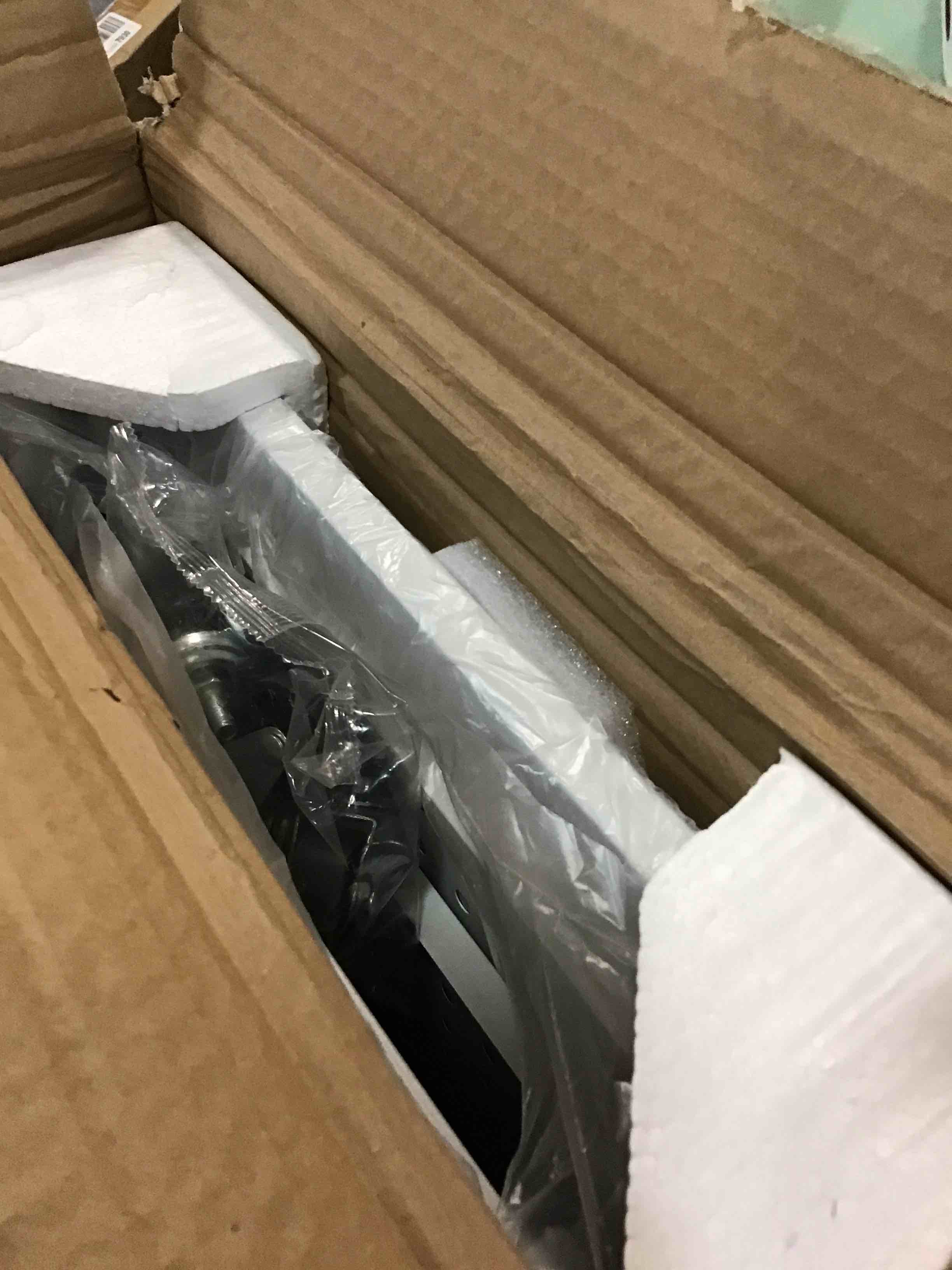 https://s3.amazonaws.com/lotting-images-prod/bidfta/BLU6819667_1720443498076.jpeg