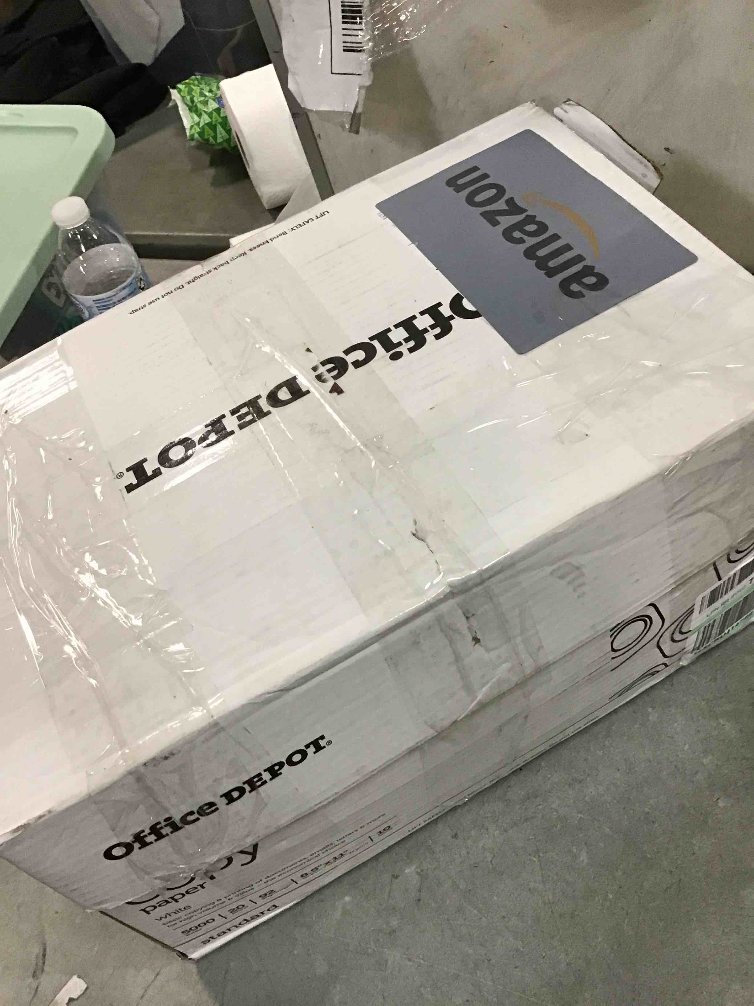 https://s3.amazonaws.com/lotting-images-prod/bidfta/BLU6819708_1720448359099.jpeg