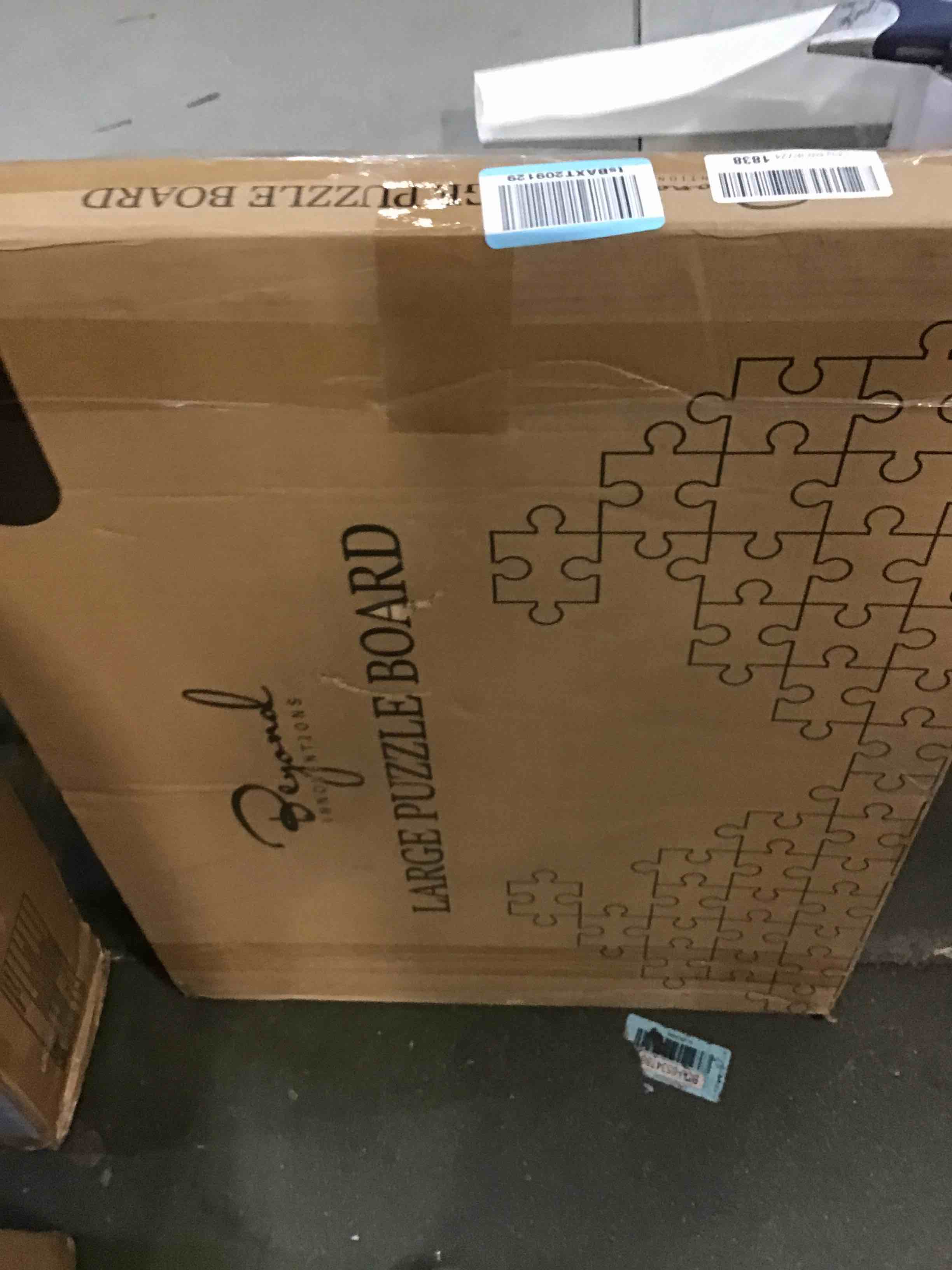 https://s3.amazonaws.com/lotting-images-prod/bidfta/BLU6820269_1720542096569.jpeg