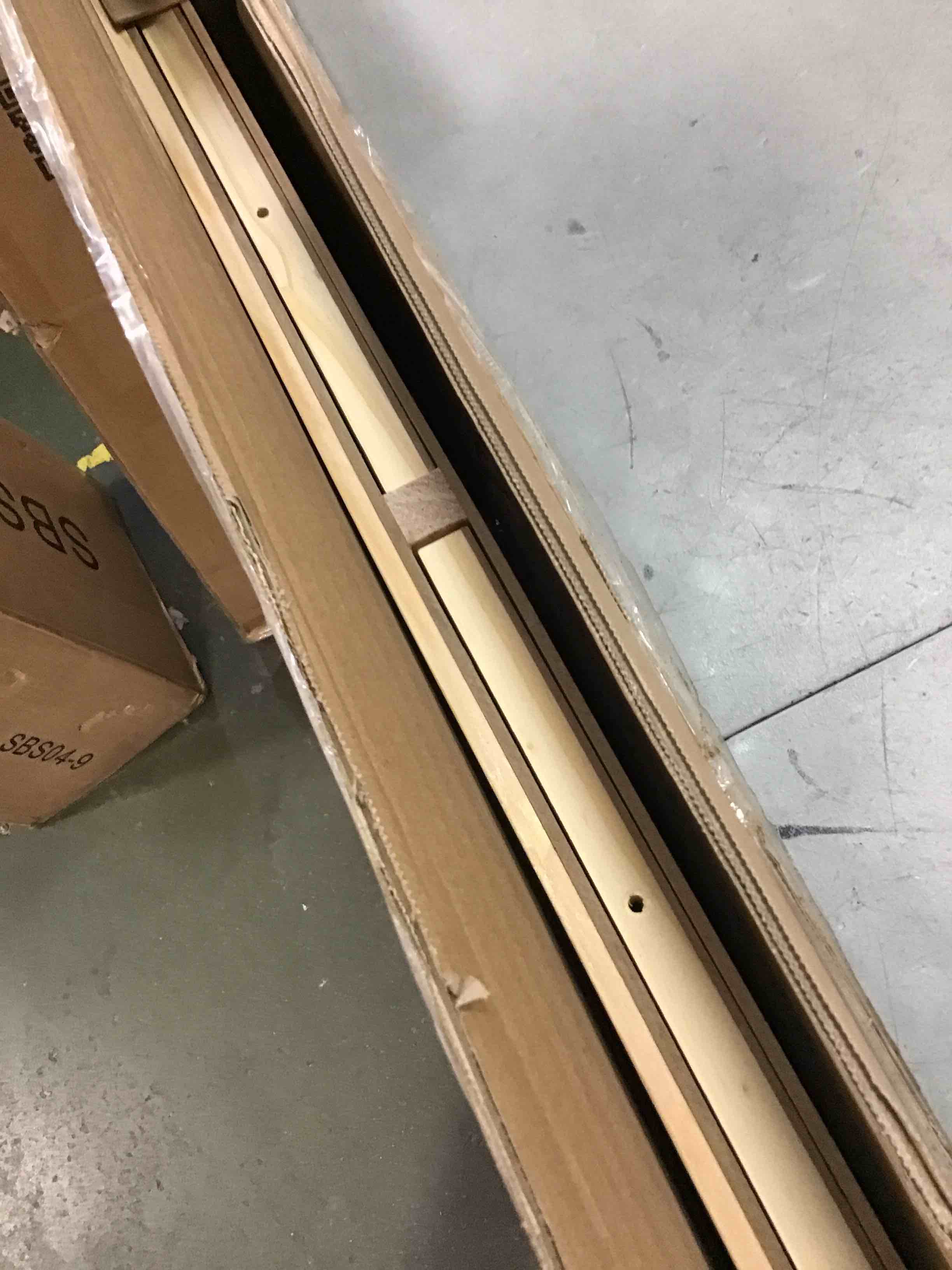 https://s3.amazonaws.com/lotting-images-prod/bidfta/BLU6820269_1720542129726.jpeg
