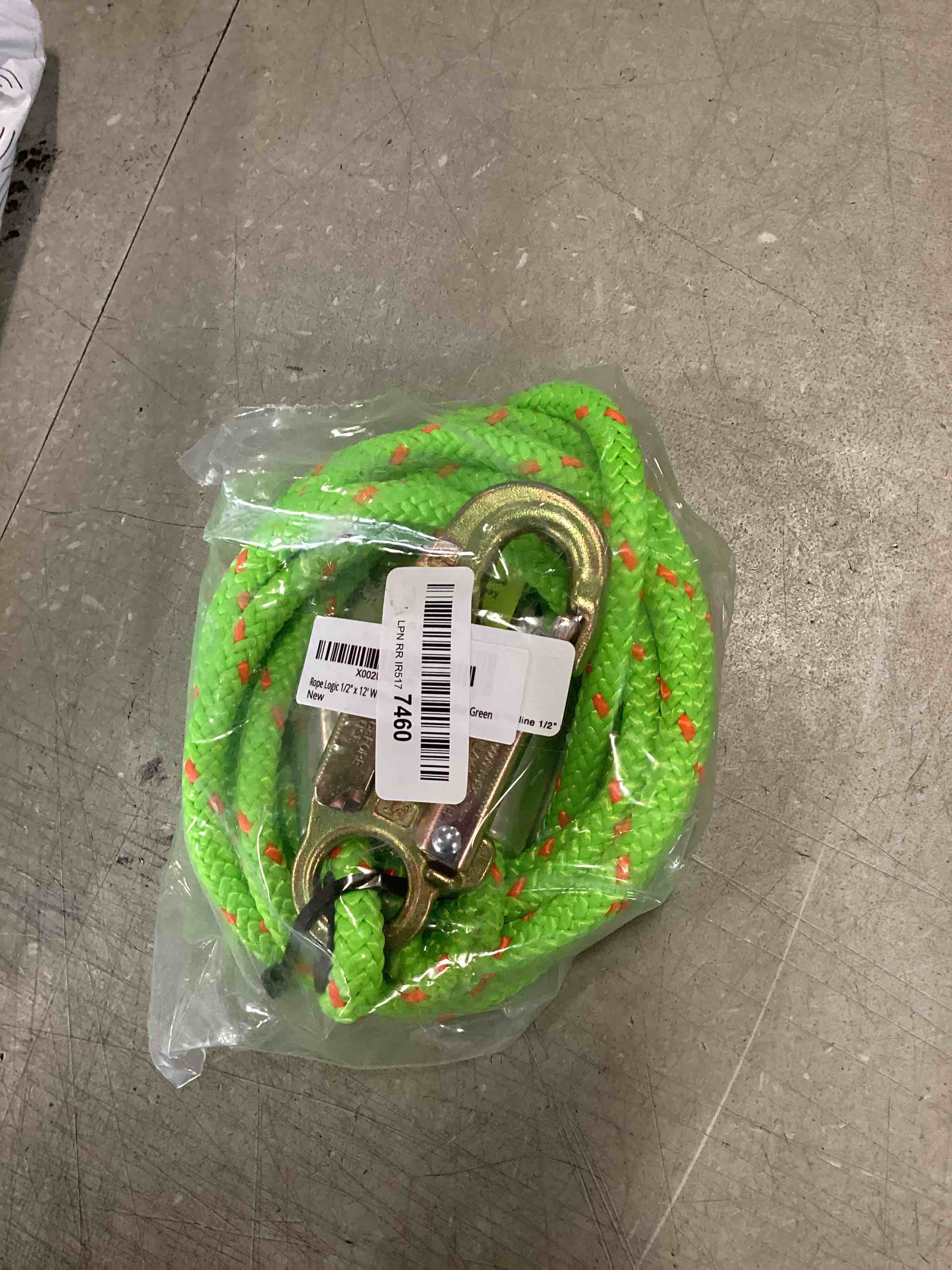 https://s3.amazonaws.com/lotting-images-prod/bidfta/BLU6821055_1720185652796.jpeg