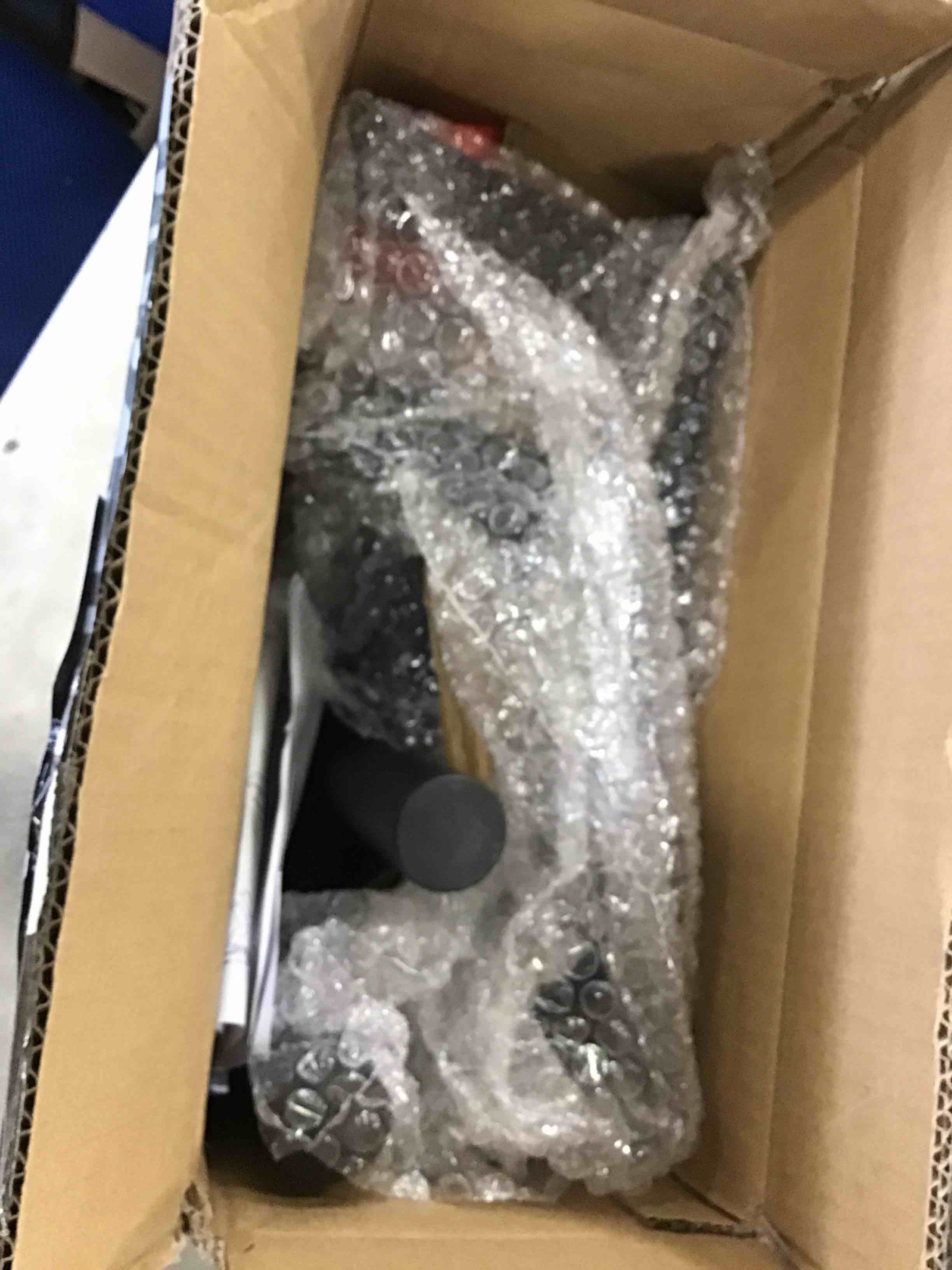 https://s3.amazonaws.com/lotting-images-prod/bidfta/BLU6821424_1720460066963.jpeg