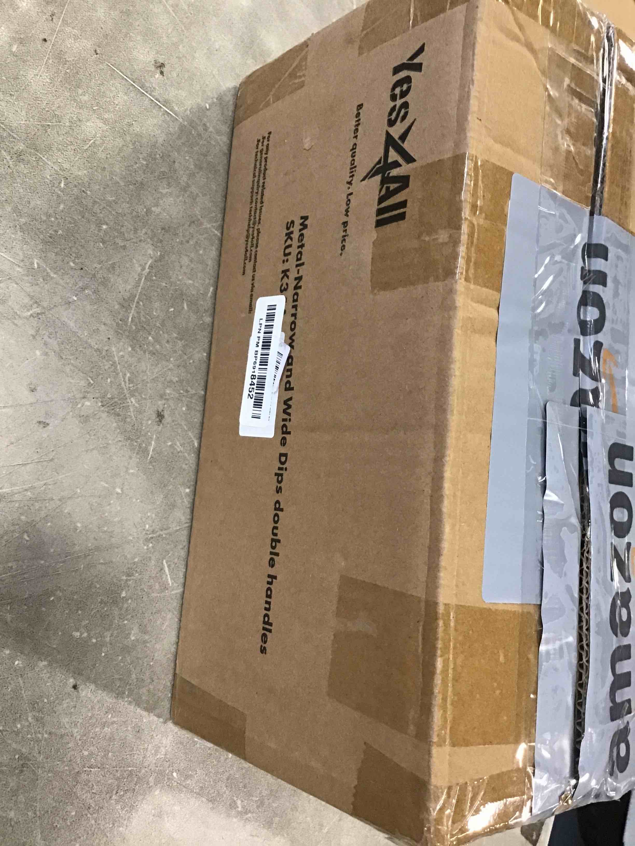 https://s3.amazonaws.com/lotting-images-prod/bidfta/BLU6821424_1720460138387.jpeg