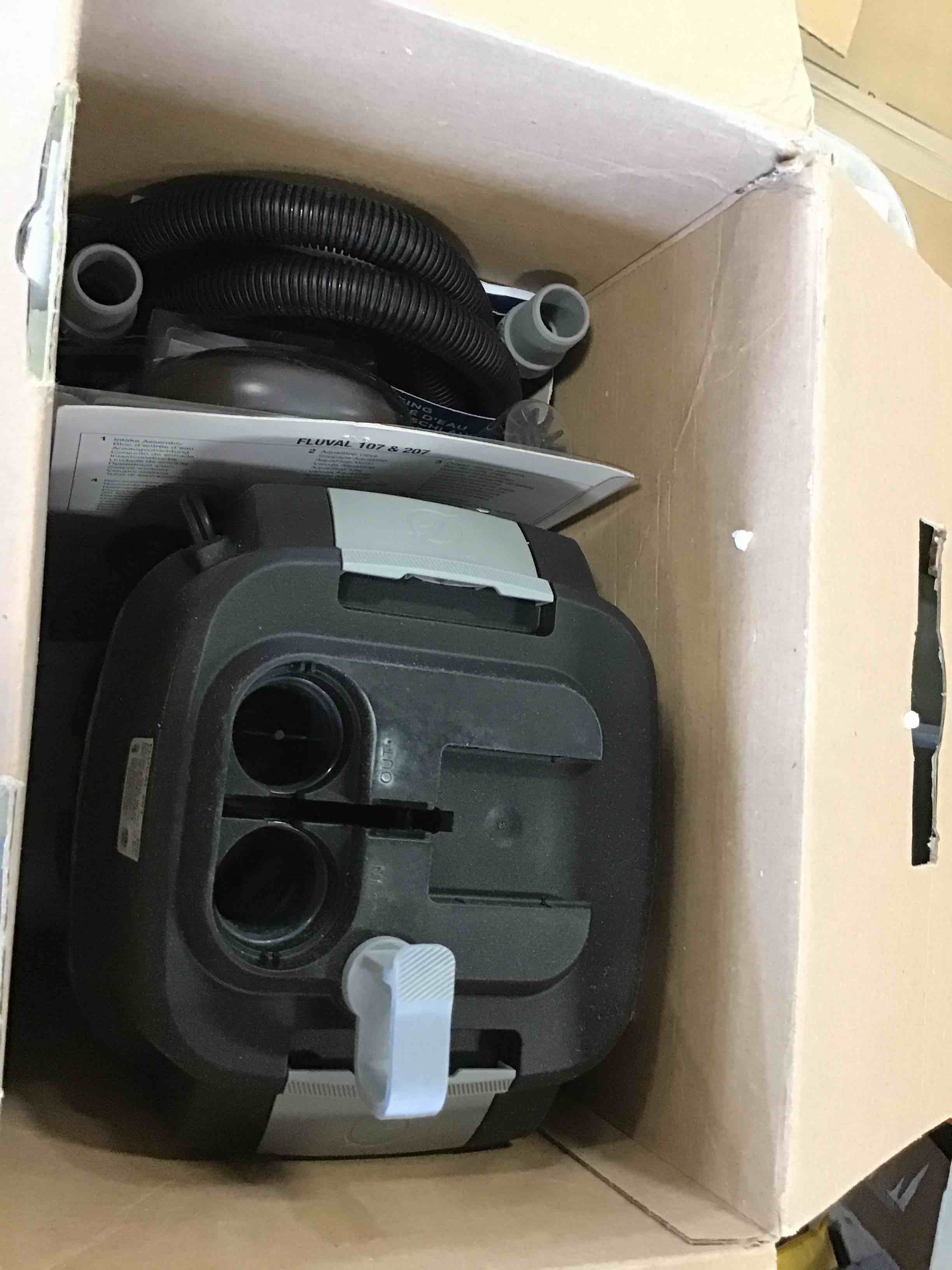 https://s3.amazonaws.com/lotting-images-prod/bidfta/BLU6821449_1720464747090.jpeg
