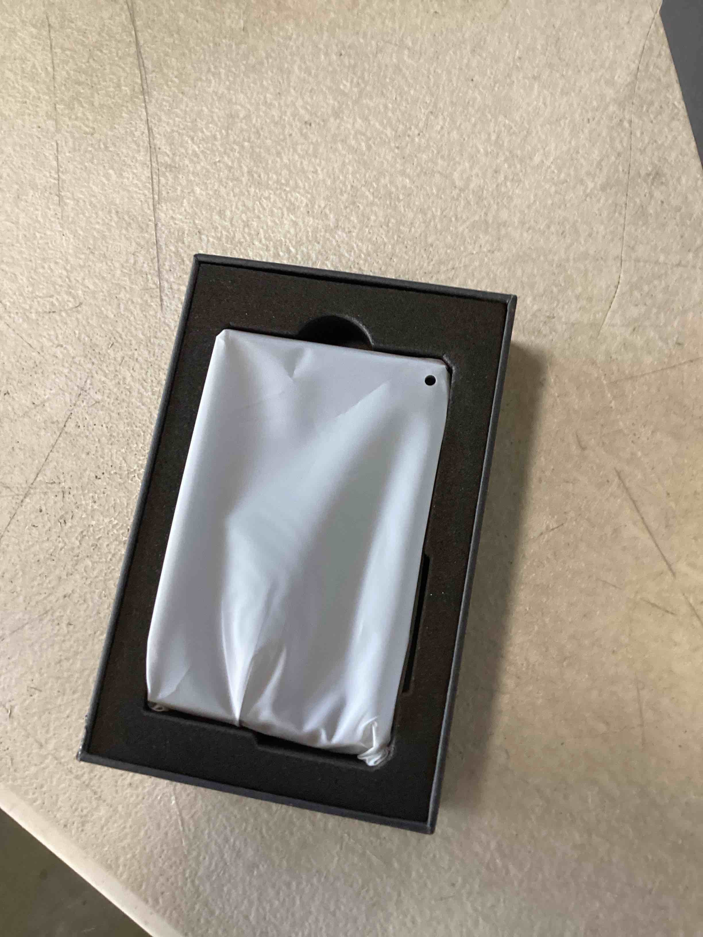 https://s3.amazonaws.com/lotting-images-prod/bidfta/BLU6821486_1720477931190.jpeg
