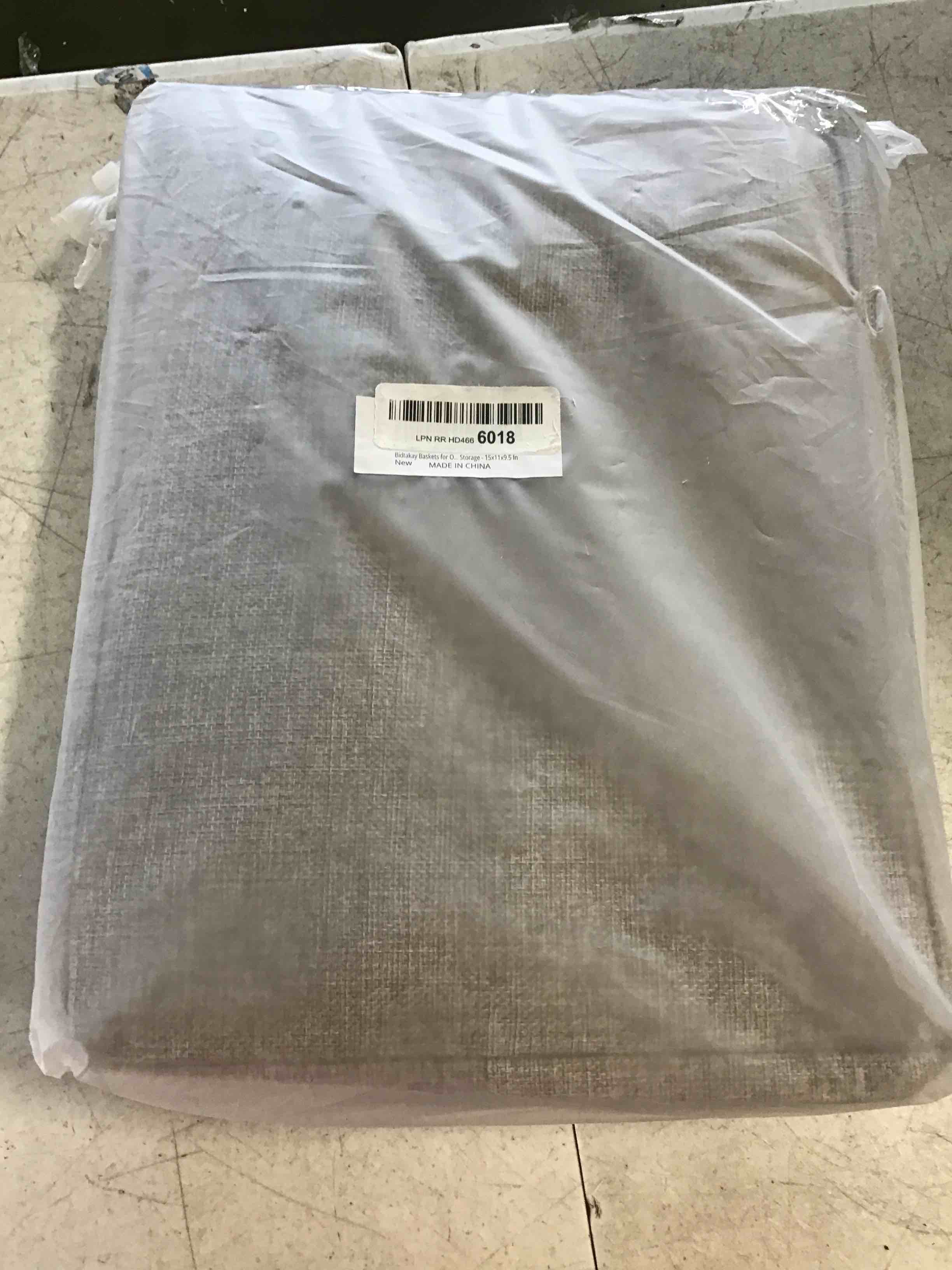 https://s3.amazonaws.com/lotting-images-prod/bidfta/BLU6821935_1720725876630.jpeg