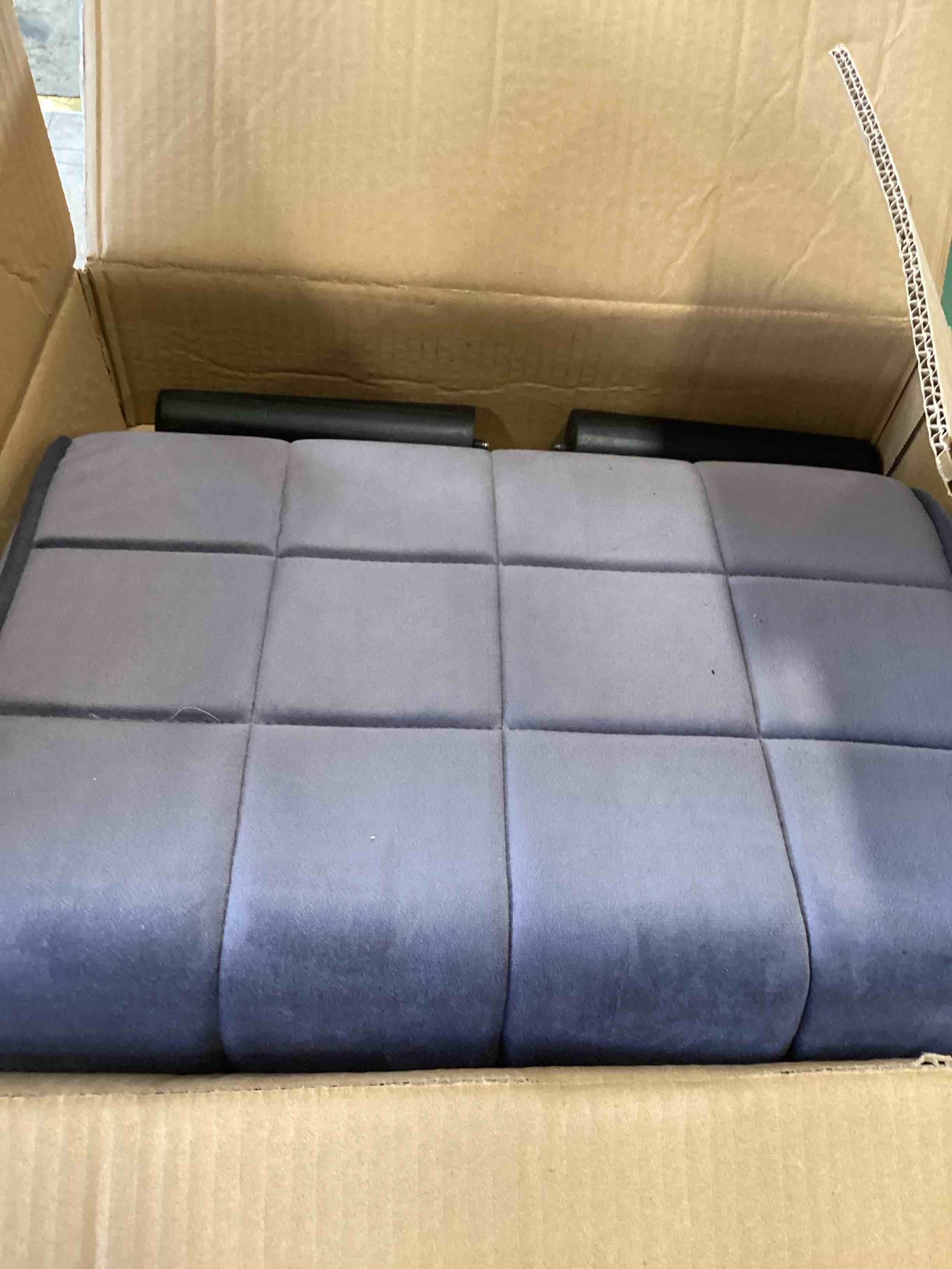 https://s3.amazonaws.com/lotting-images-prod/bidfta/BLU6822181_1721143024589.jpeg