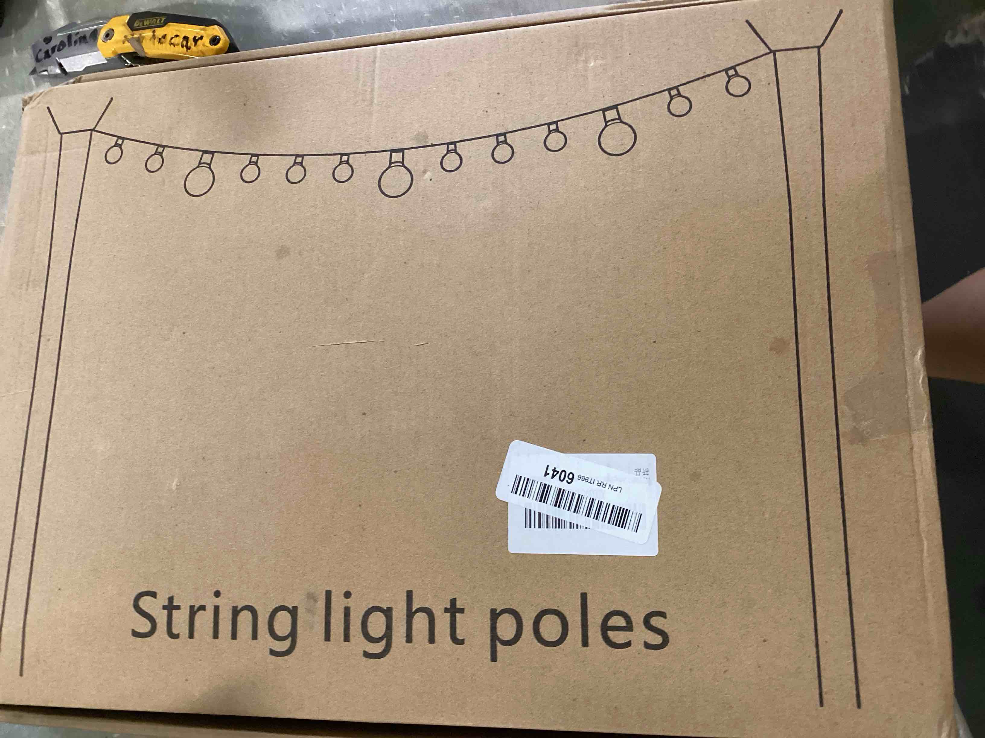 https://s3.amazonaws.com/lotting-images-prod/bidfta/BLU6822233_1721151411392.jpeg