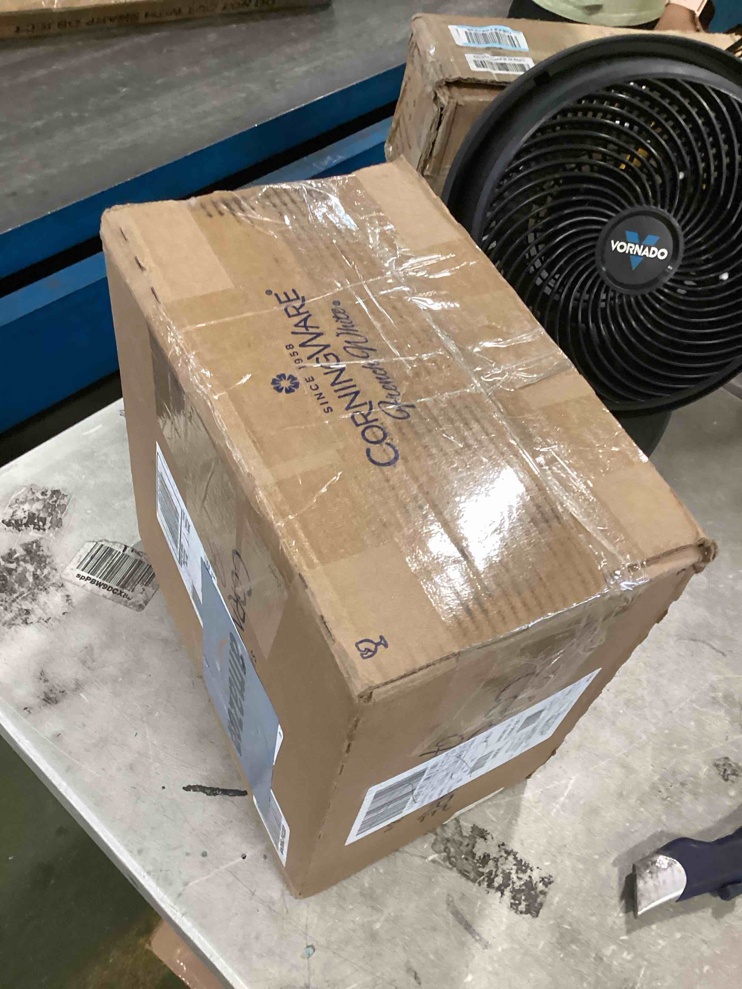 https://s3.amazonaws.com/lotting-images-prod/bidfta/BLU6822921_1720450271472.jpeg