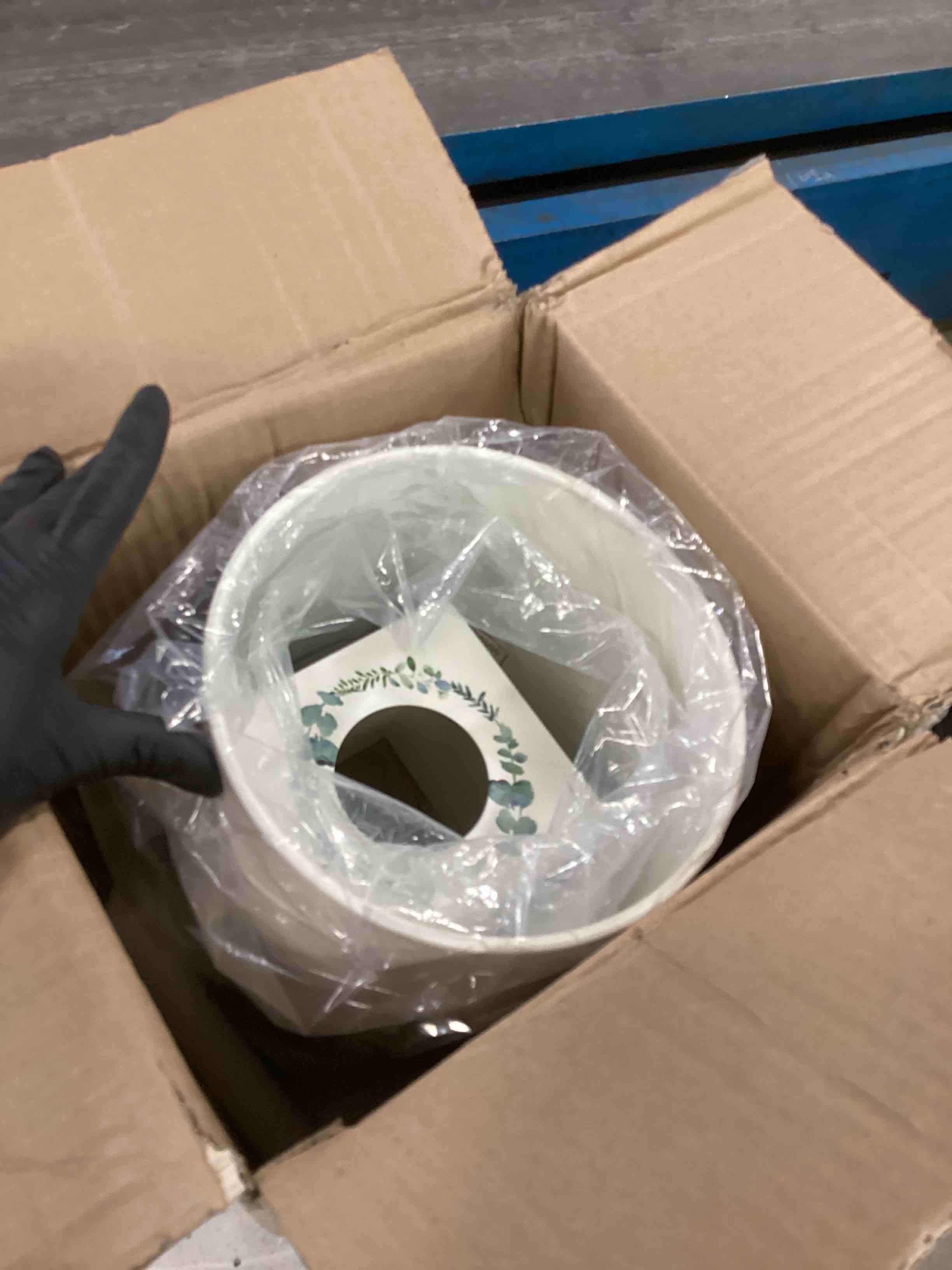 https://s3.amazonaws.com/lotting-images-prod/bidfta/BLU6822937_1720451782842.jpeg