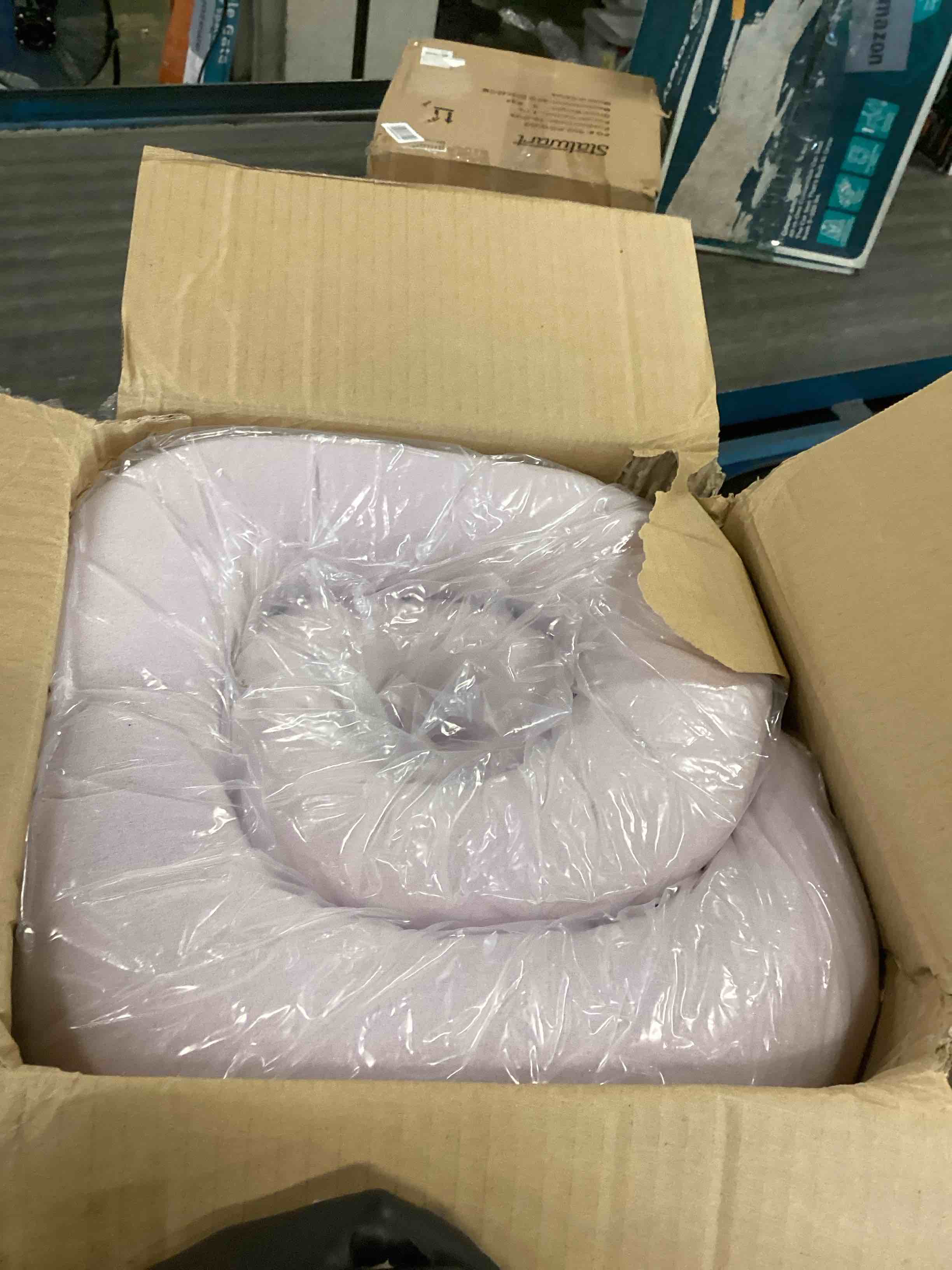 https://s3.amazonaws.com/lotting-images-prod/bidfta/BLU6823052_1720467555251.jpeg