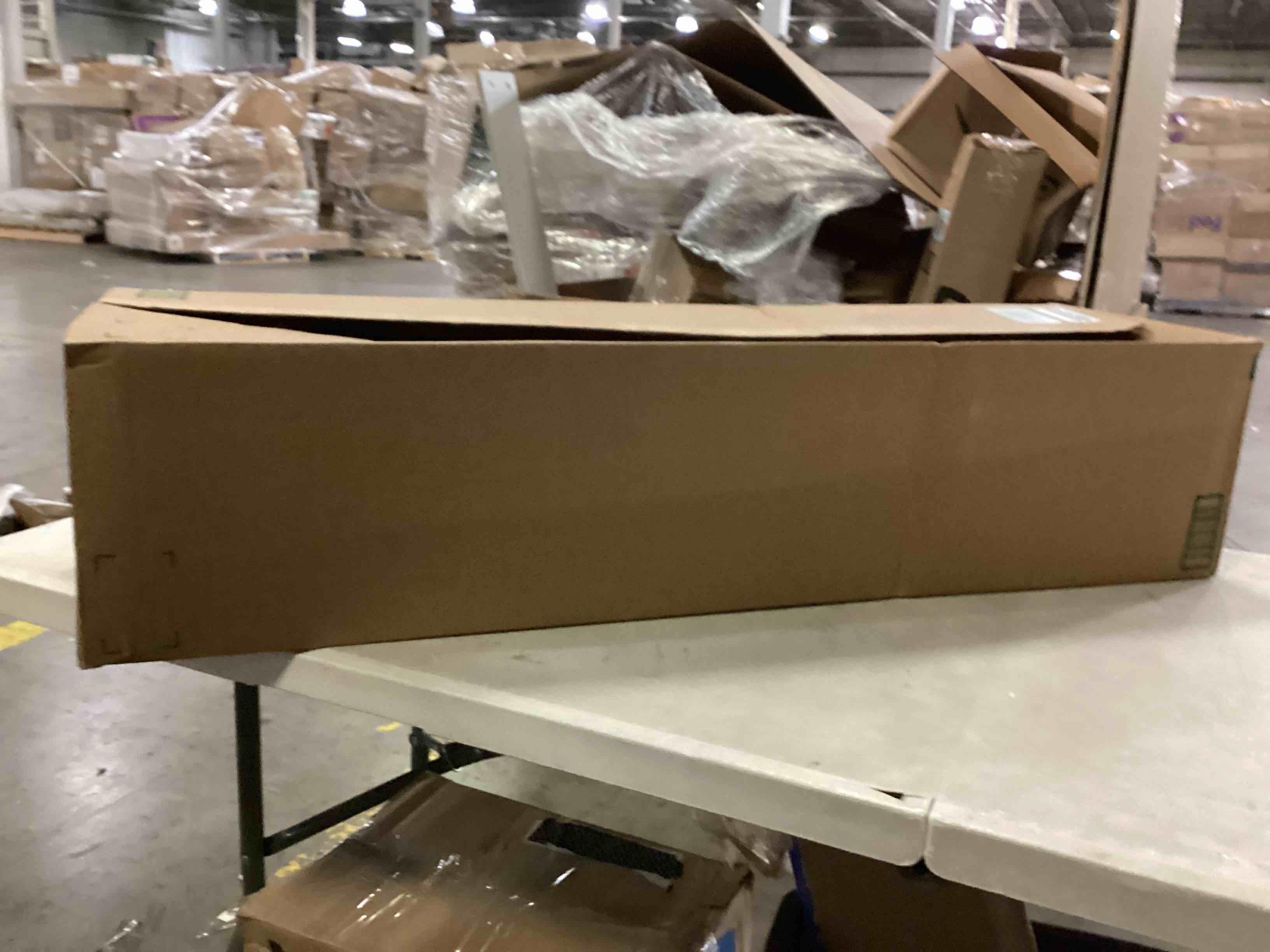 https://s3.amazonaws.com/lotting-images-prod/bidfta/BLU6825340_1727455701504.jpeg