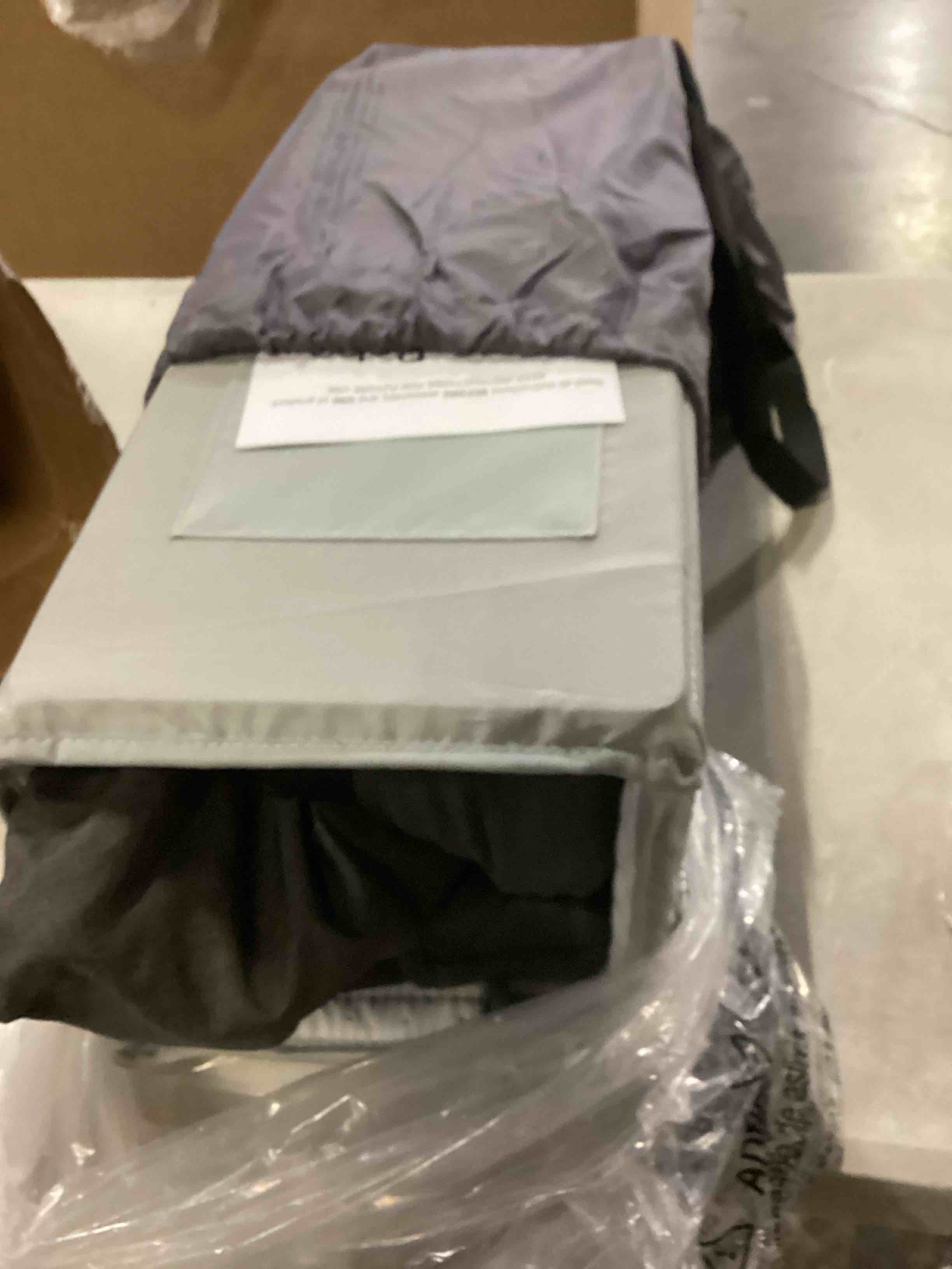 https://s3.amazonaws.com/lotting-images-prod/bidfta/BLU6825368_1727461649896.jpeg
