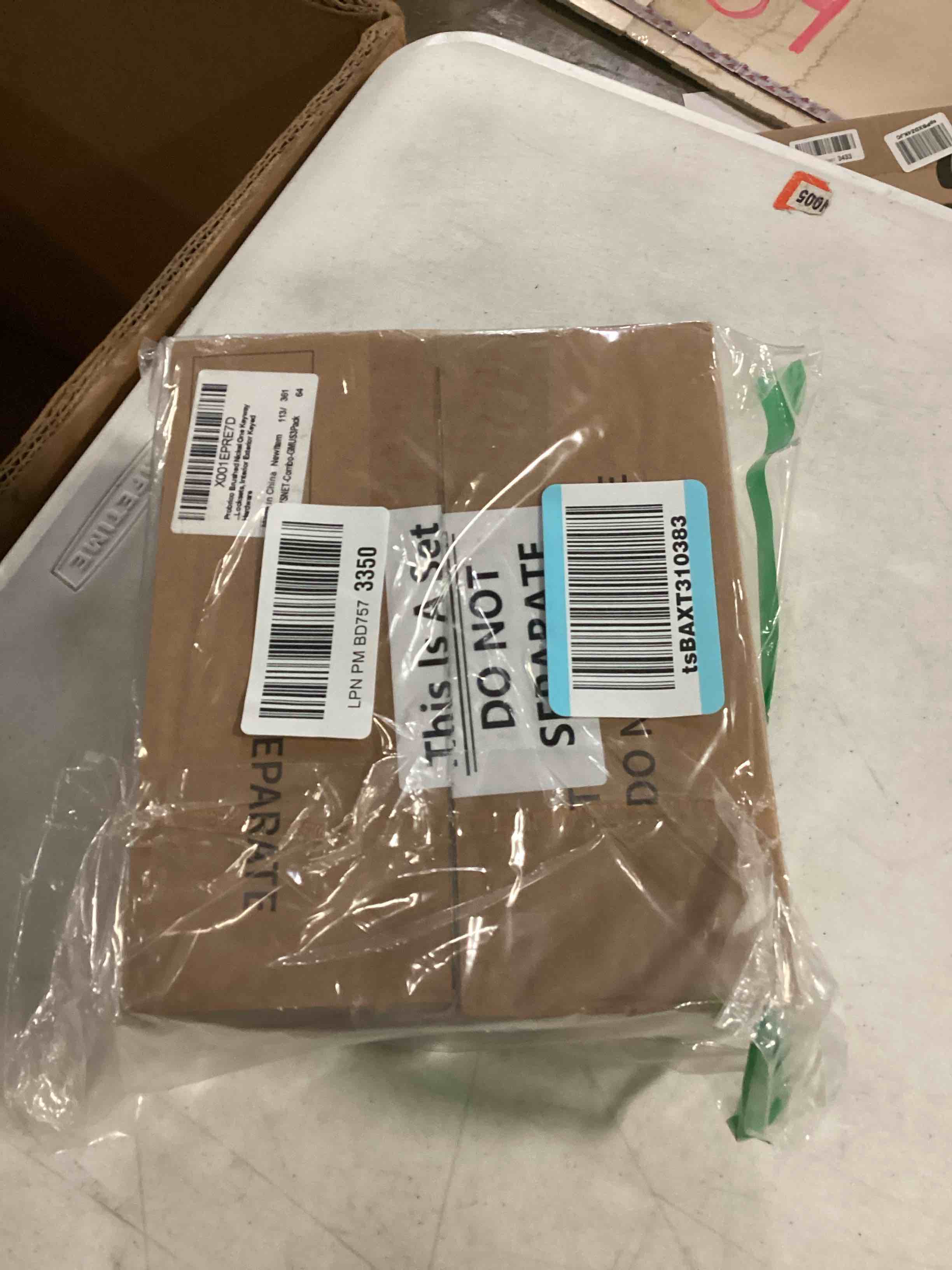 https://s3.amazonaws.com/lotting-images-prod/bidfta/BLU6825899_1727098615726.jpeg