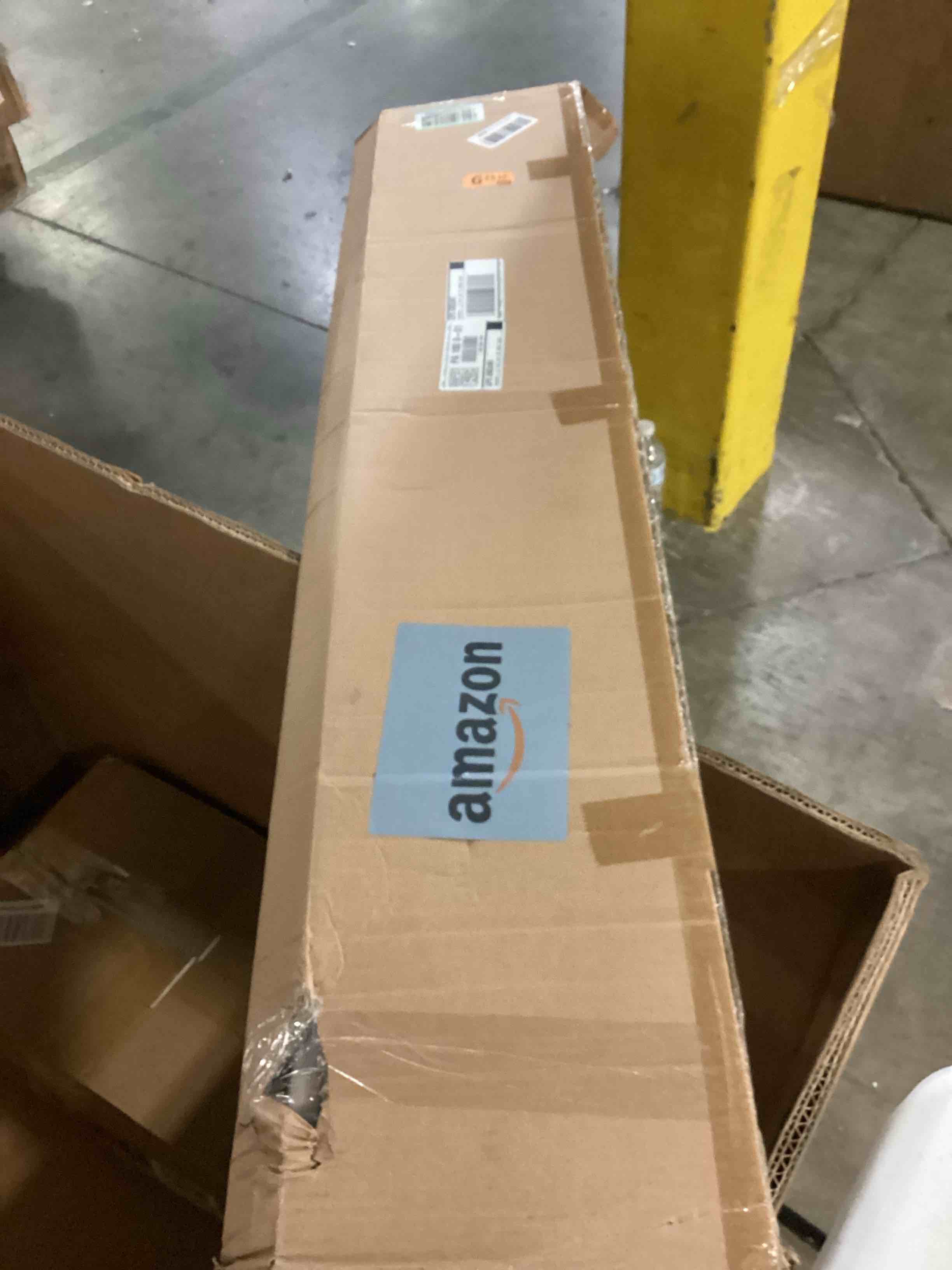 https://s3.amazonaws.com/lotting-images-prod/bidfta/BLU6826574_1727362878644.jpeg